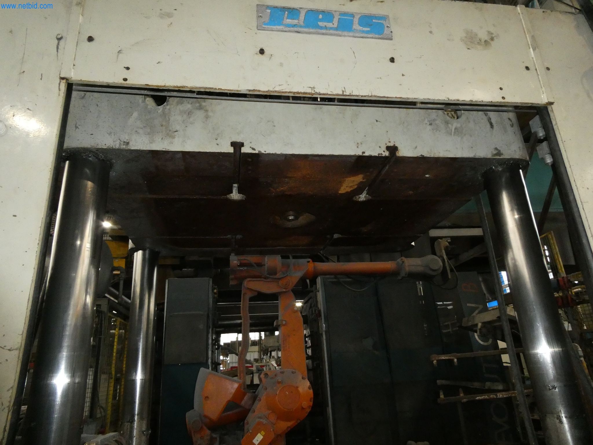 Máquinas e sistemas para a fundição injectada de metais ligeiros (grupos motopropulsores e peças estruturais)-30