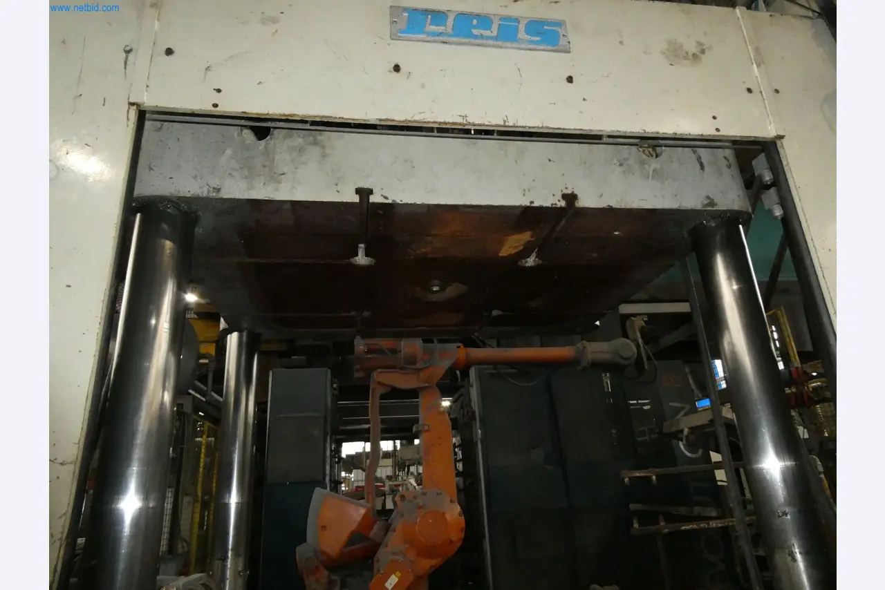 Máquinas e sistemas para a fundição injectada de metais ligeiros (grupos motopropulsores e peças estruturais)-30