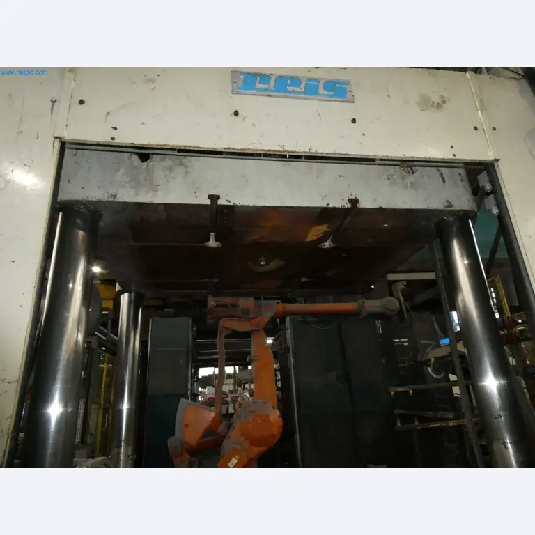 Máquinas e sistemas para a fundição injectada de metais ligeiros (grupos motopropulsores e peças estruturais)-30