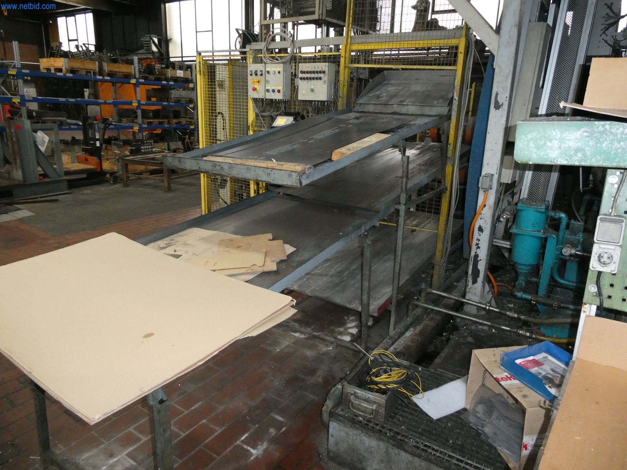 Máquinas e sistemas para a fundição injectada de metais ligeiros (grupos motopropulsores e peças estruturais)-32