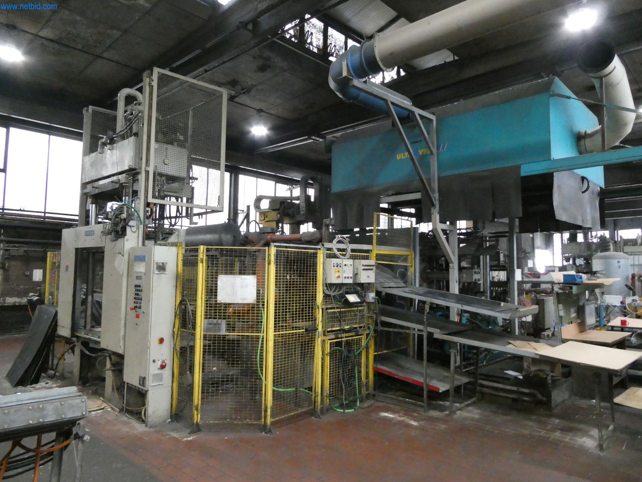 Máquinas e sistemas para a fundição injectada de metais ligeiros (grupos motopropulsores e peças estruturais)-3