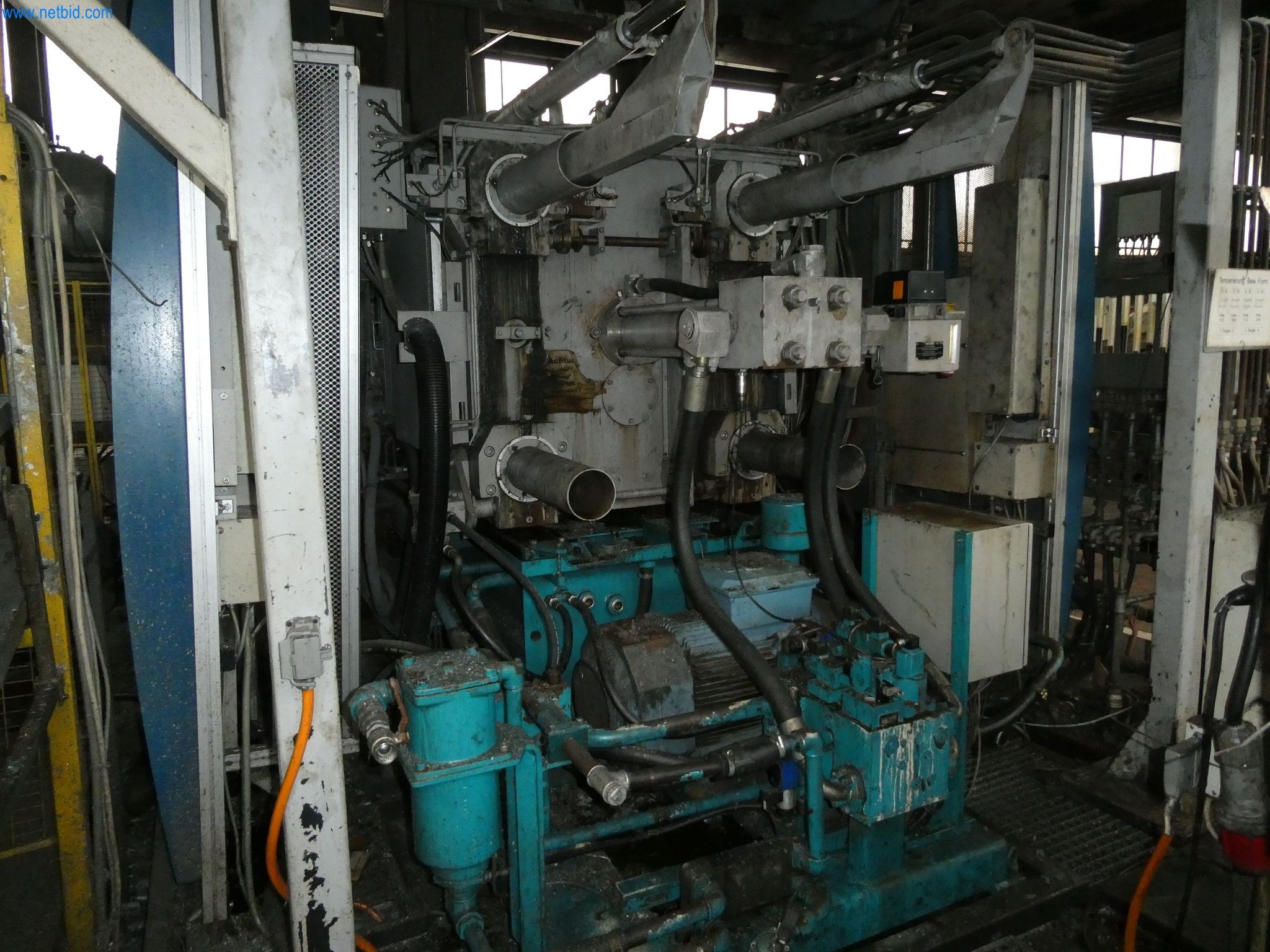 Máquinas e sistemas para a fundição injectada de metais ligeiros (grupos motopropulsores e peças estruturais)-5