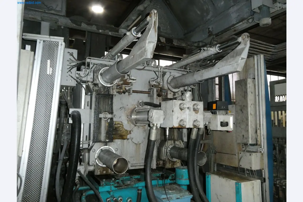 Máquinas e sistemas para a fundição injectada de metais ligeiros (grupos motopropulsores e peças estruturais)-7