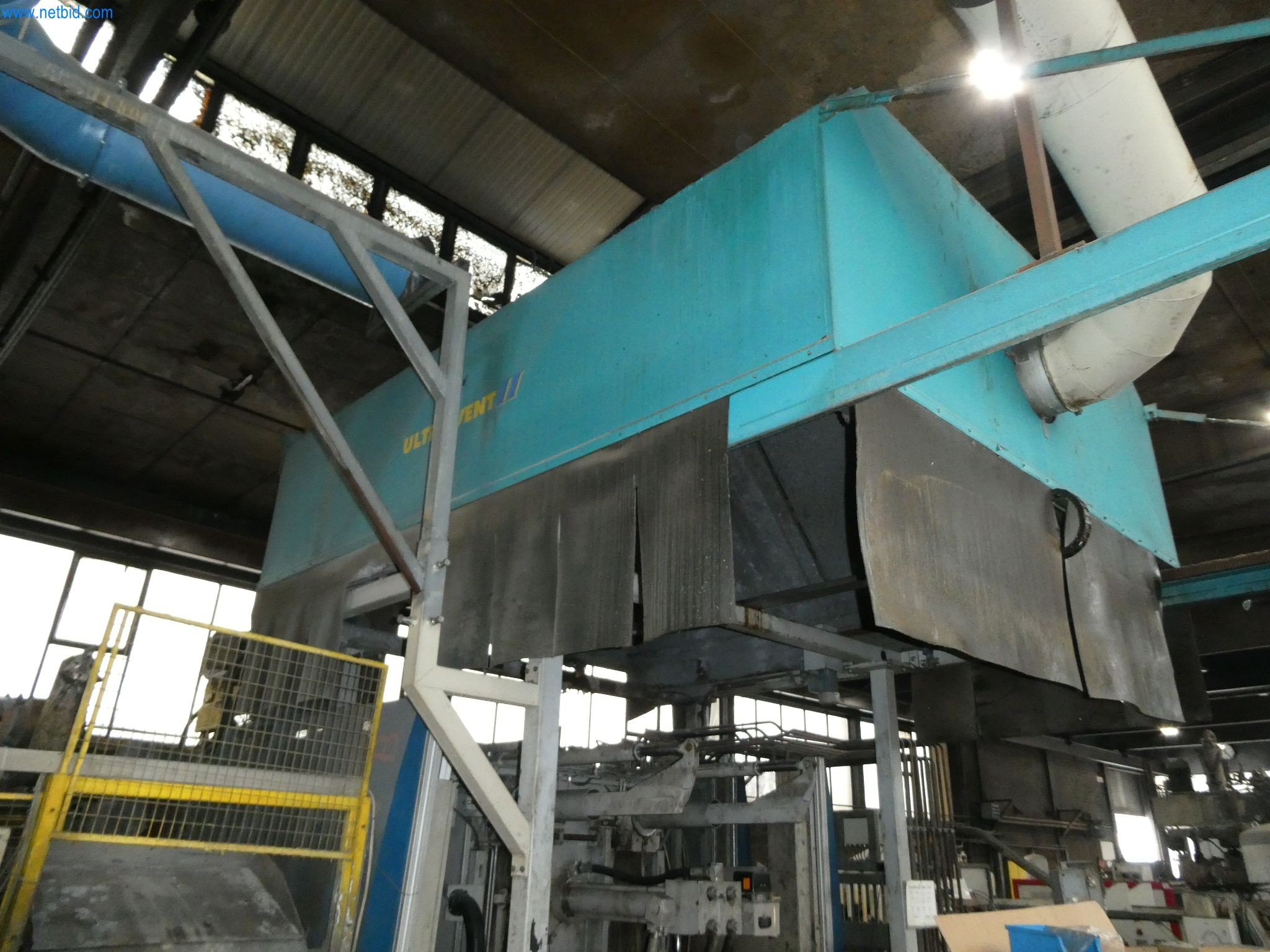 Máquinas e sistemas para a fundição injectada de metais ligeiros (grupos motopropulsores e peças estruturais)-8