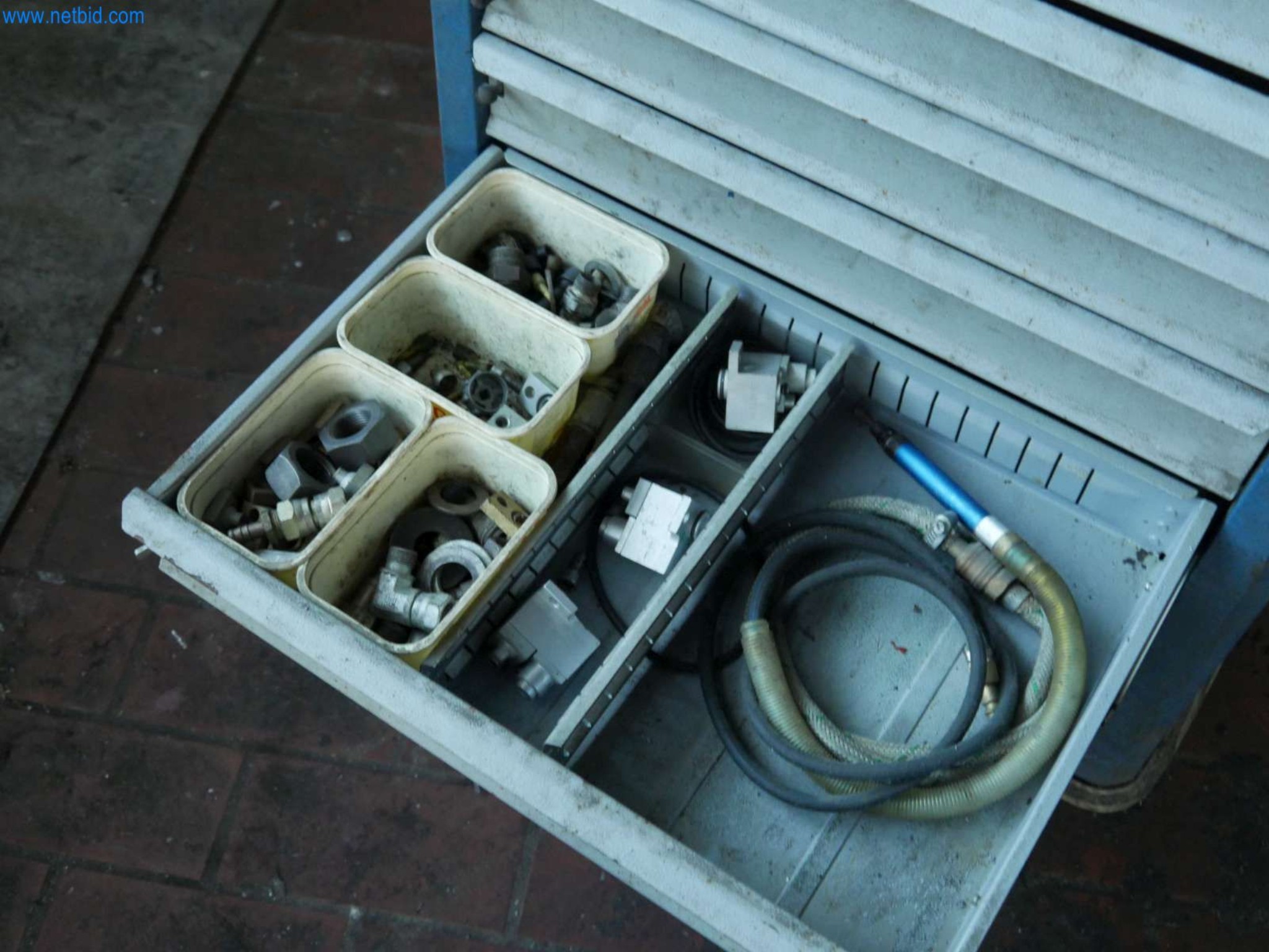 Machines & systems for light metal die casting (powertrain & structural parts)-8