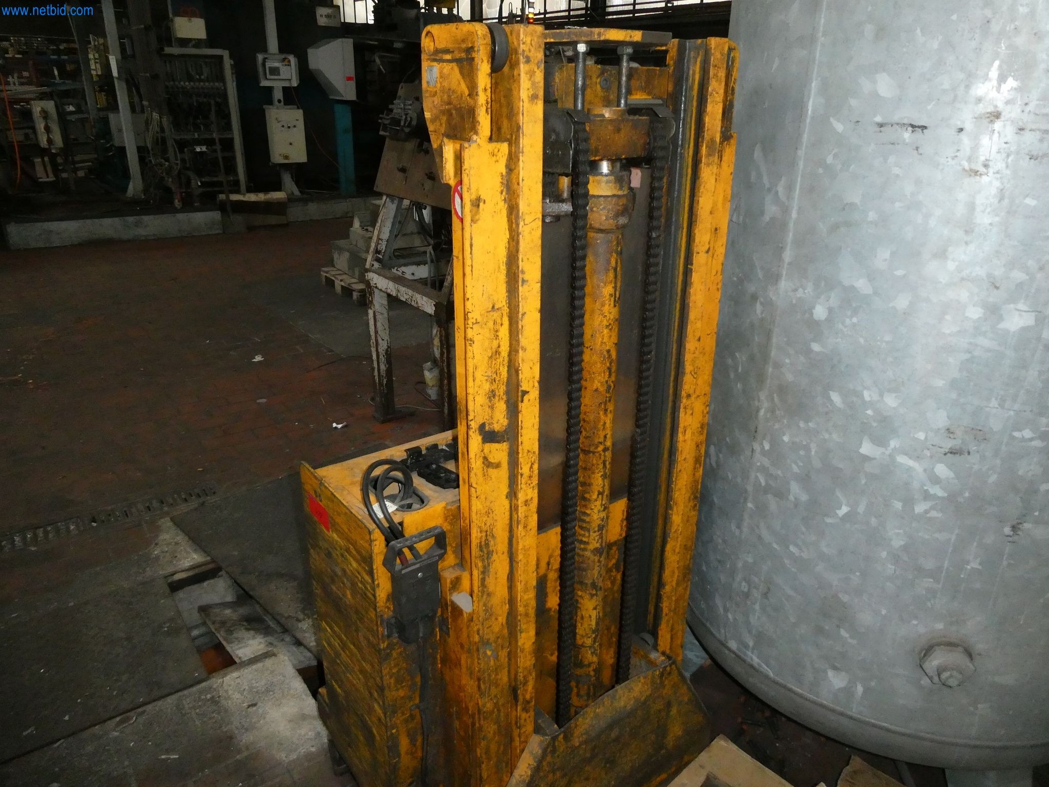 Machines & systems for light metal die casting (powertrain & structural parts)-2