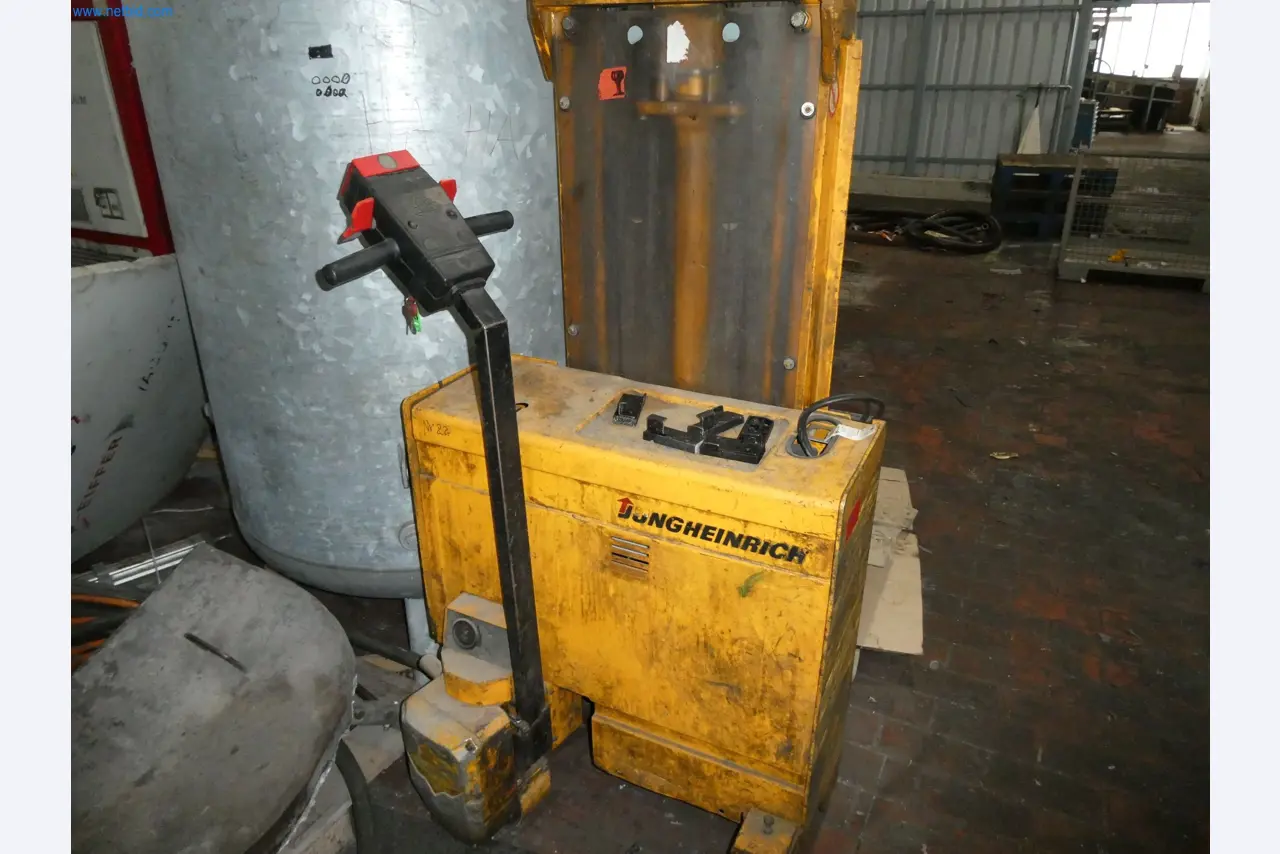 Machines & systems for light metal die casting (powertrain & structural parts)-3