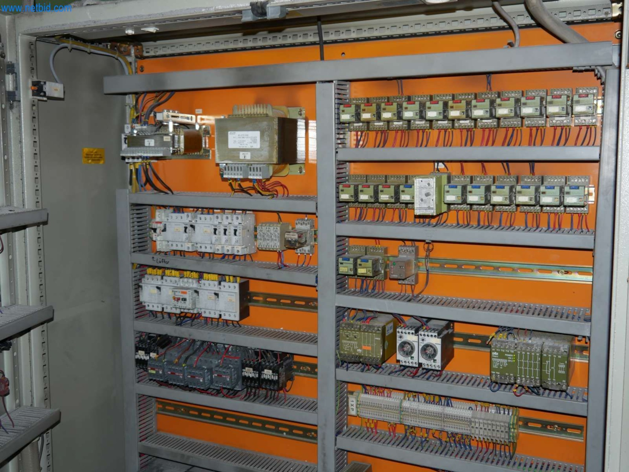 Machines & systems for light metal die casting (powertrain & structural parts)-20