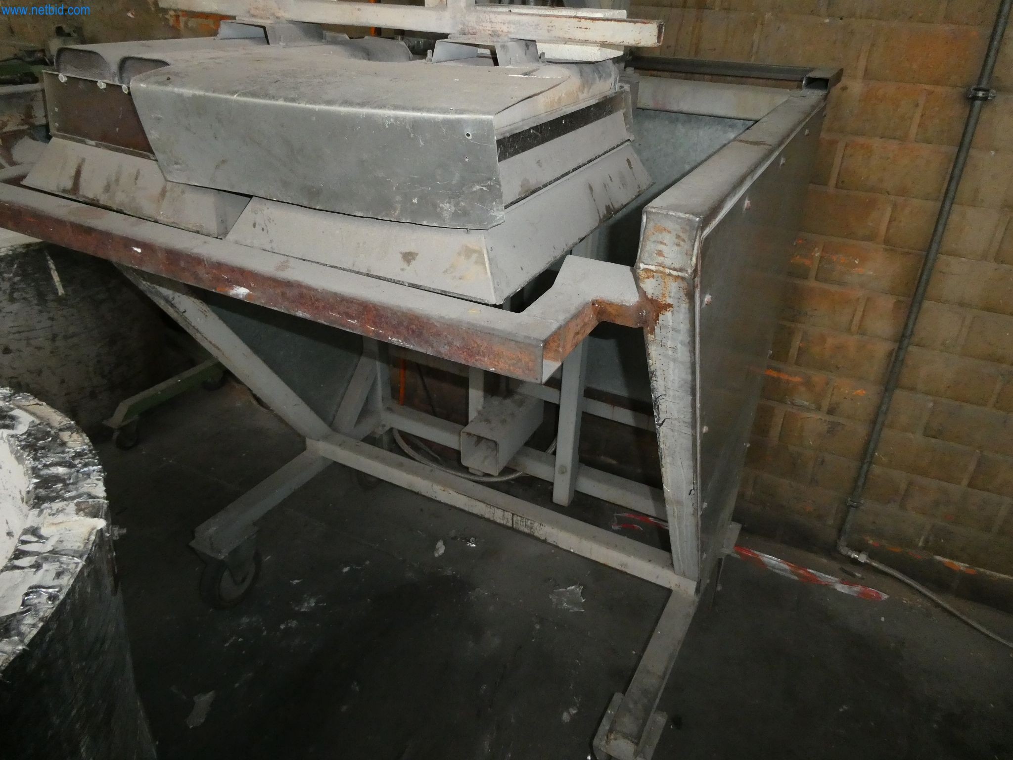 Machines & systems for light metal die casting (powertrain & structural parts)-3