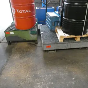 2 Hazardous goods drip pans