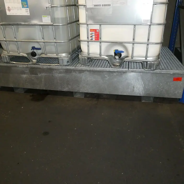 2 Hazardous goods drip pans Bauer