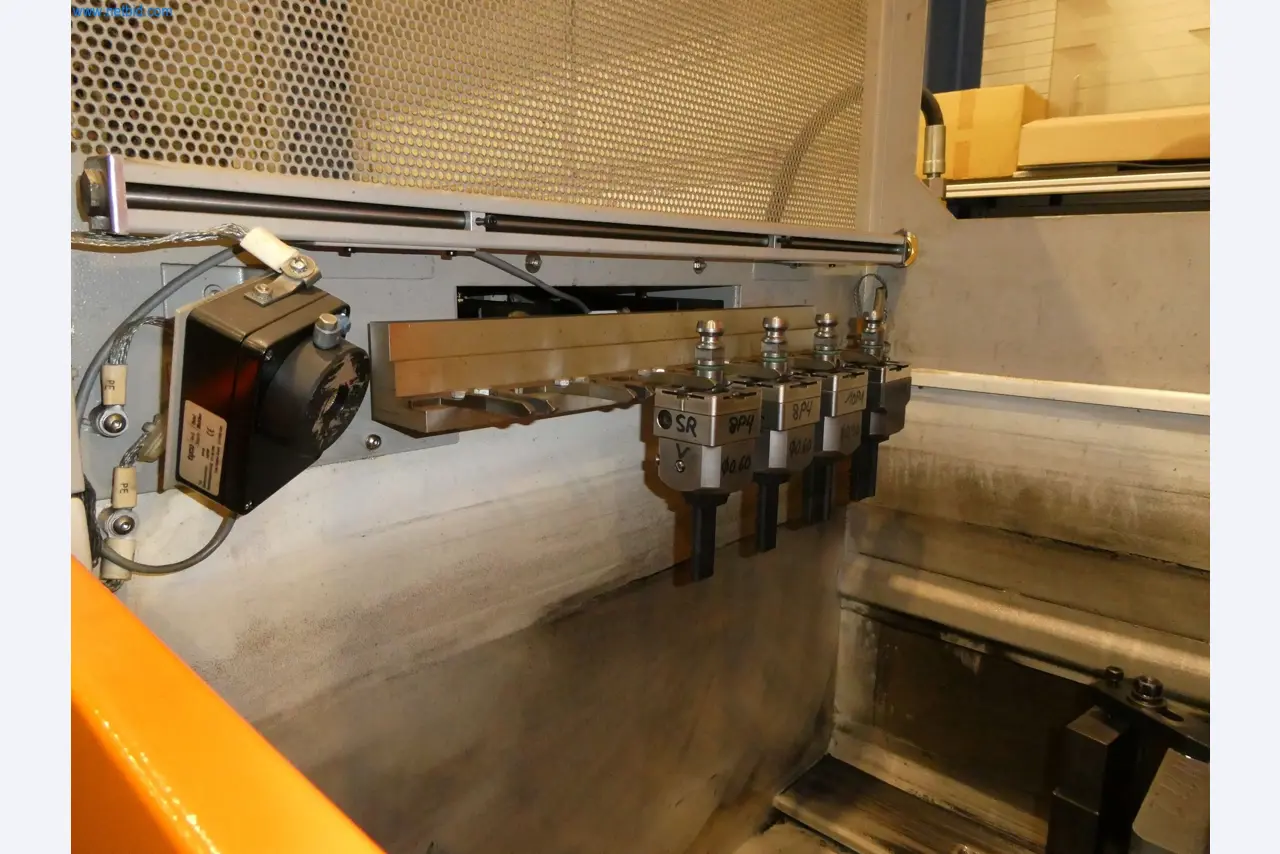 Machines & systems for light metal die casting (powertrain & structural parts)-10