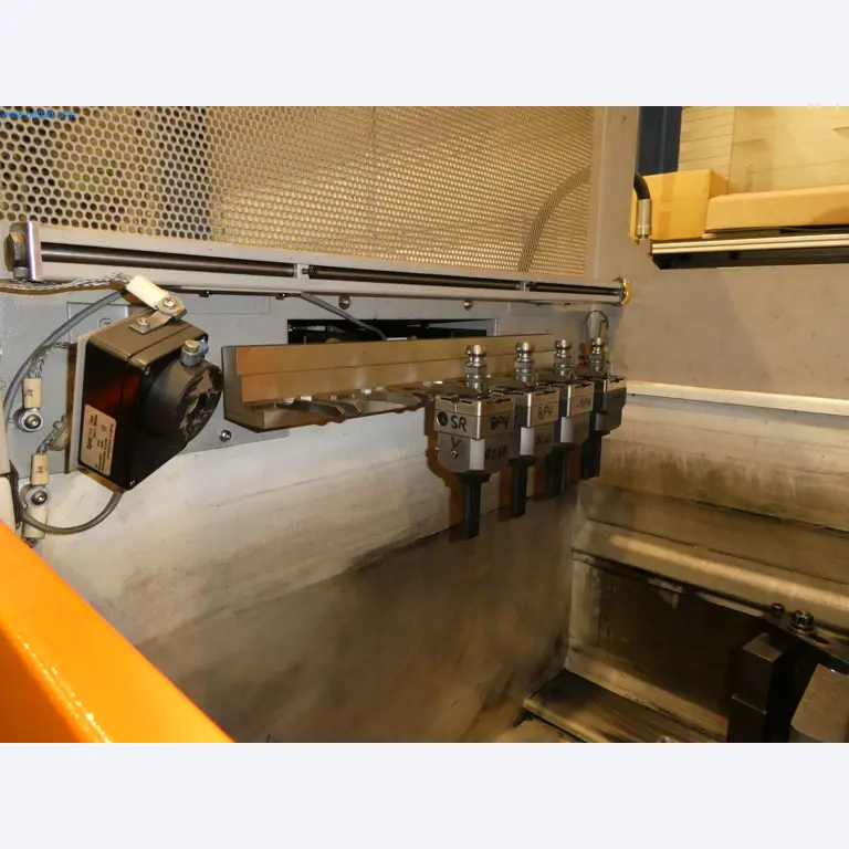 Machines & systems for light metal die casting (powertrain & structural parts)-10