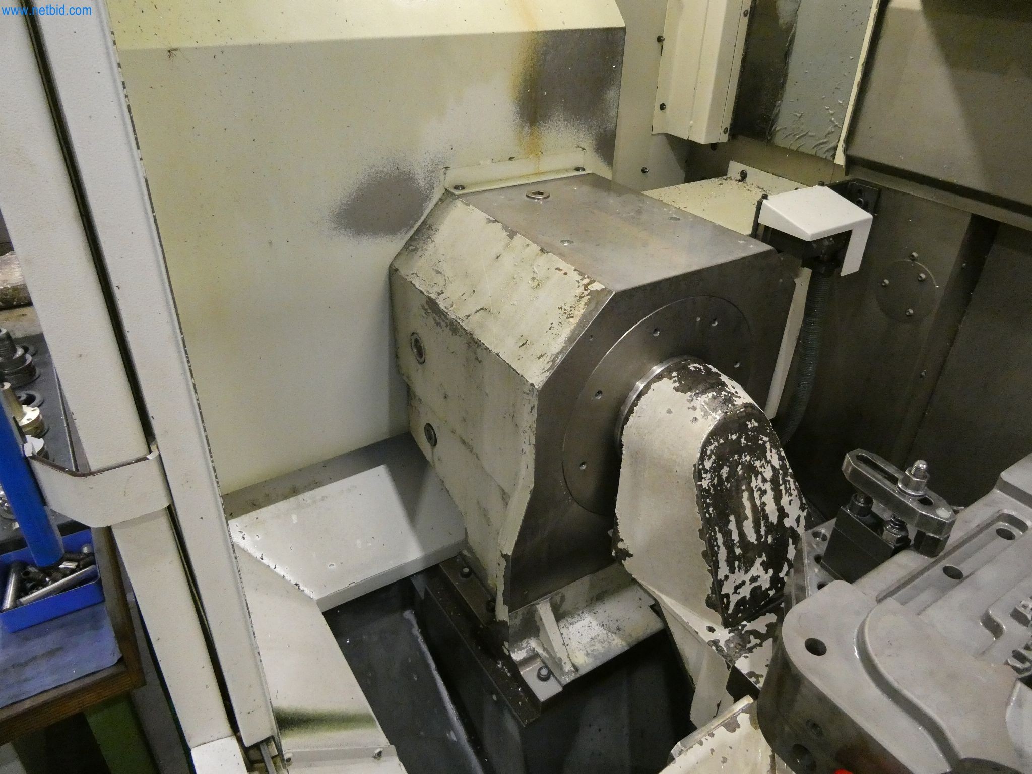 Machines & systems for light metal die casting (powertrain & structural parts)-11