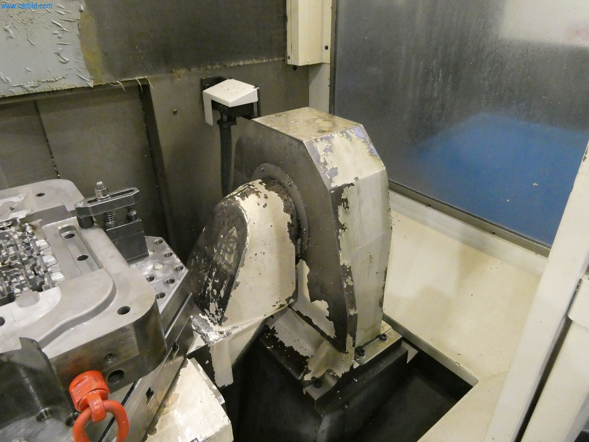 Machines & systems for light metal die casting (powertrain & structural parts)-12