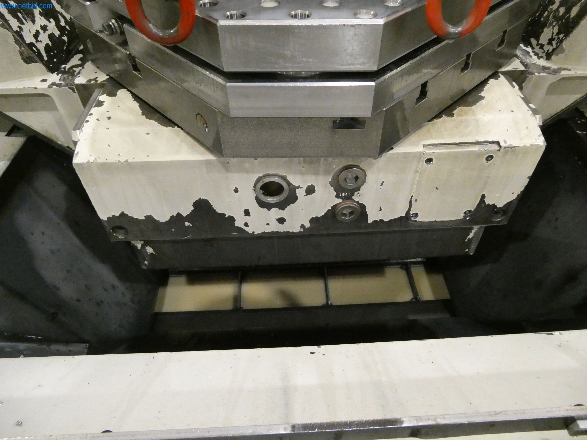 Machines & systems for light metal die casting (powertrain & structural parts)-13