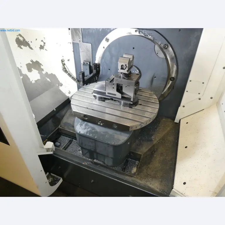 Machines & systems for light metal die casting (powertrain & structural parts)-11