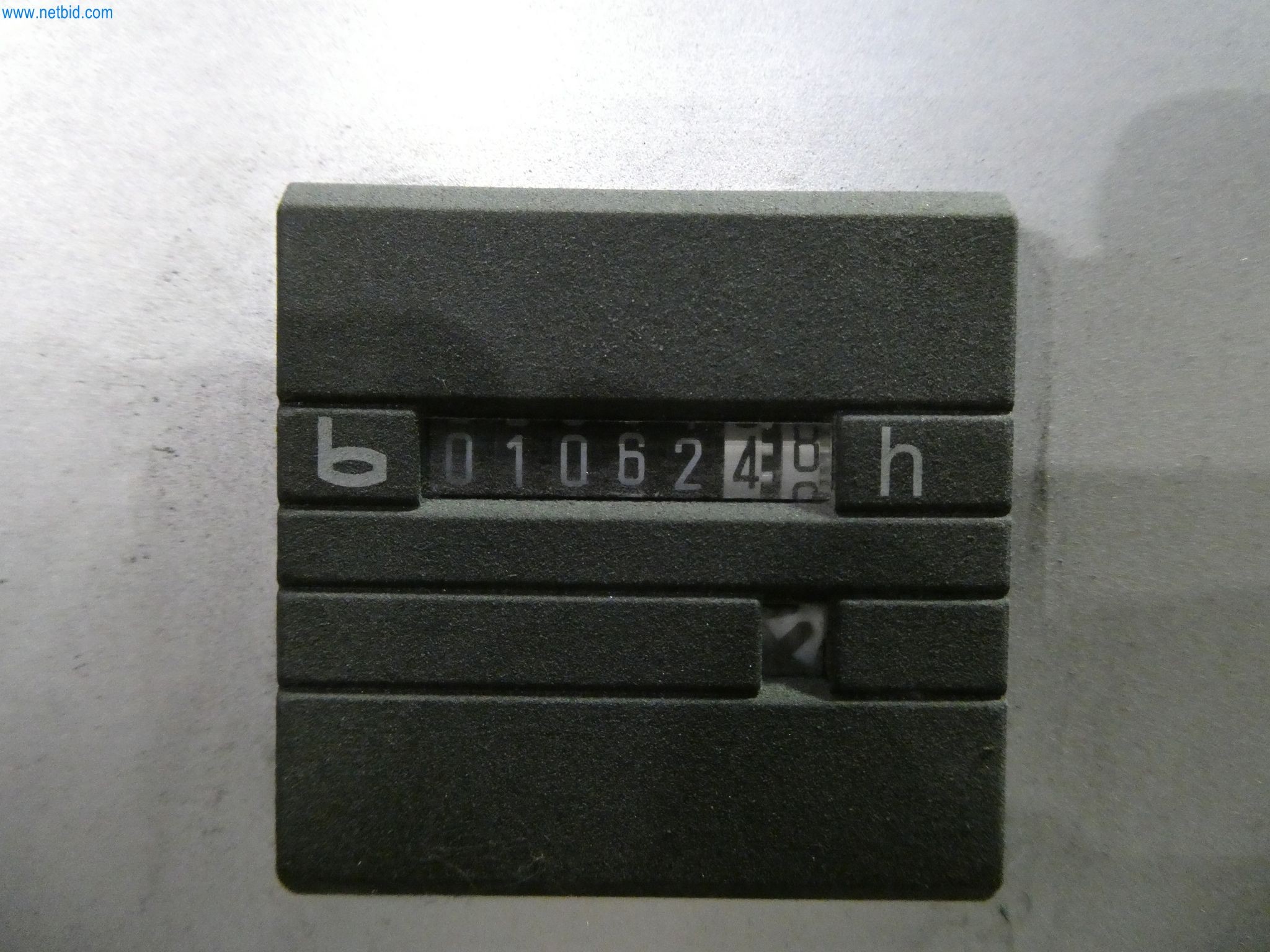 Machines & systems for light metal die casting (powertrain & structural parts)-9