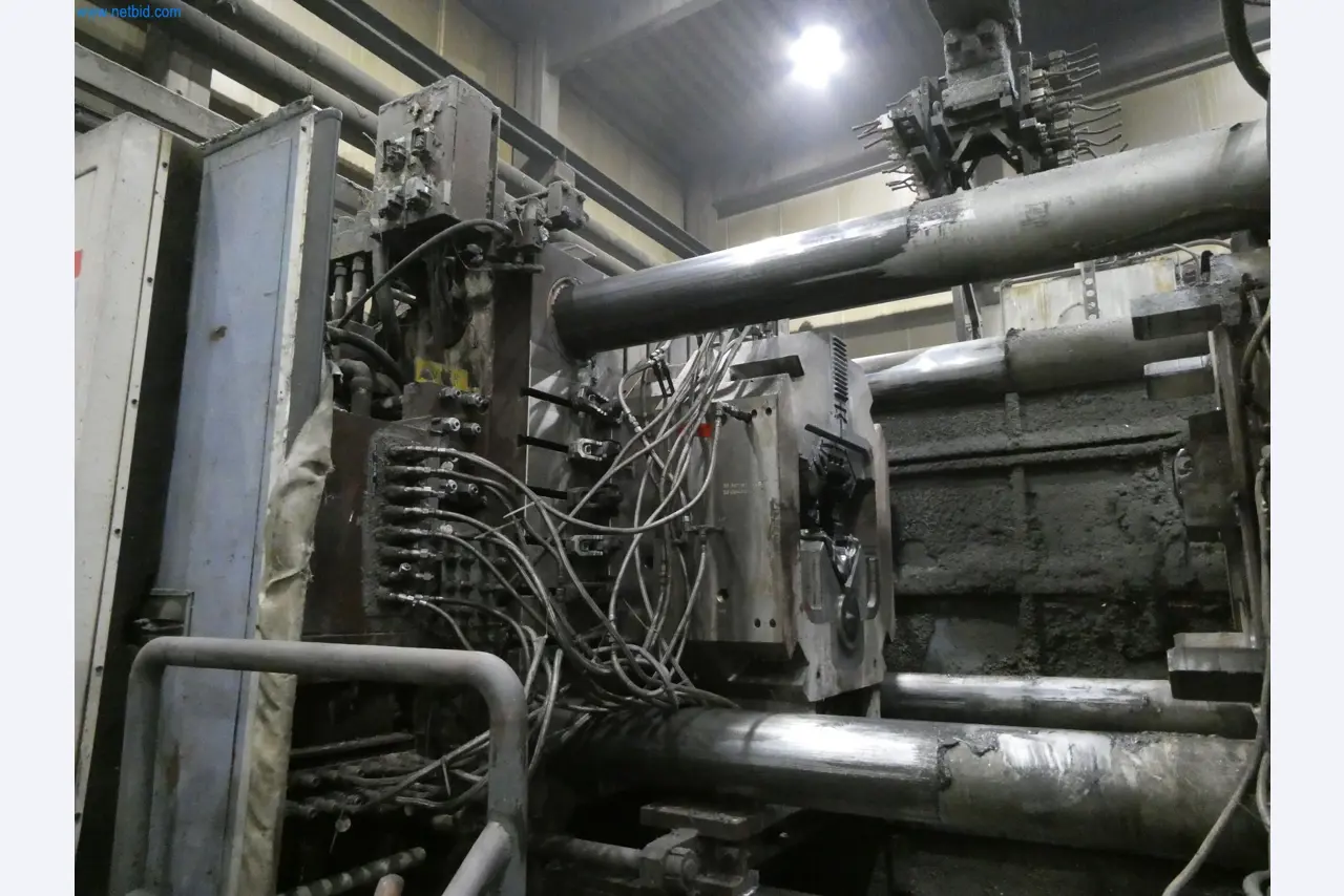 Machines & systems for light metal die casting (powertrain & structural parts)-10