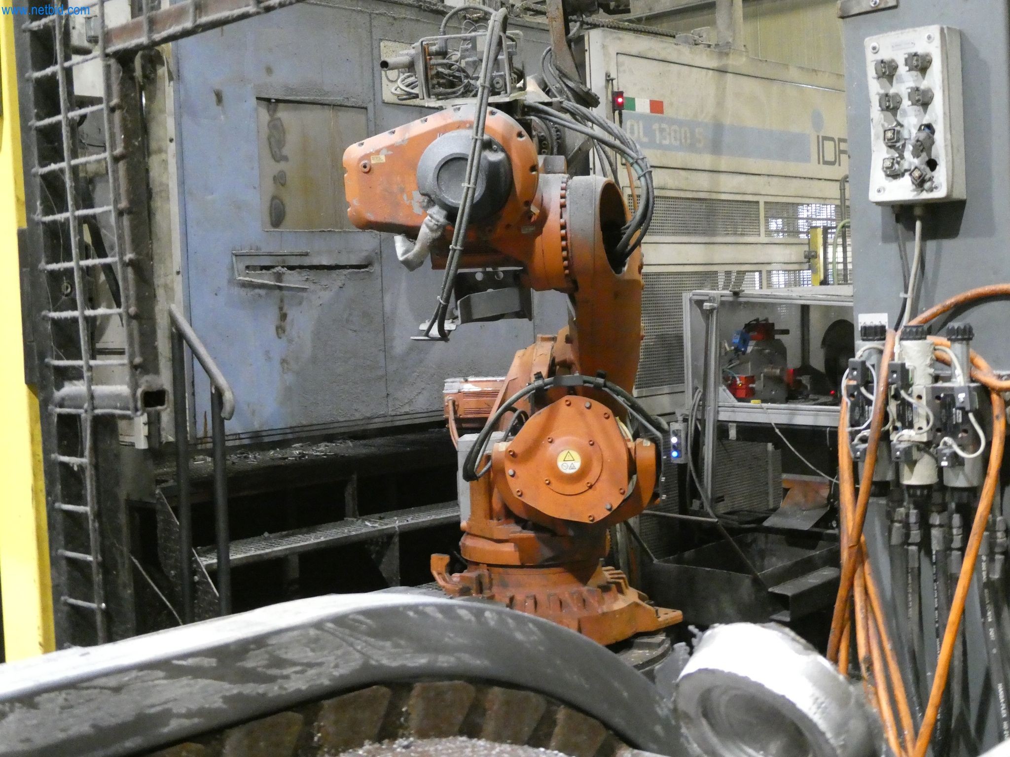 Machines & systems for light metal die casting (powertrain & structural parts)-21