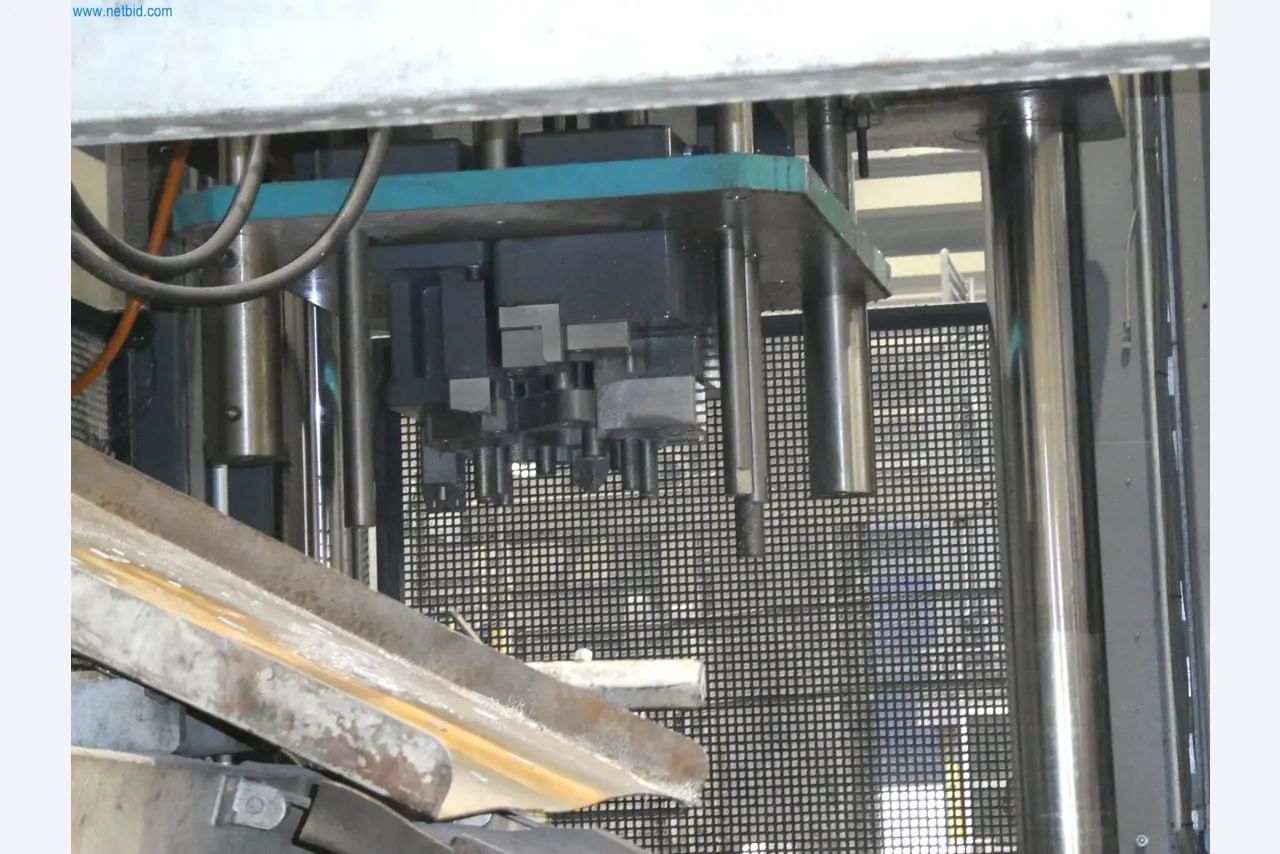 Machines & systems for light metal die casting (powertrain & structural parts)-30