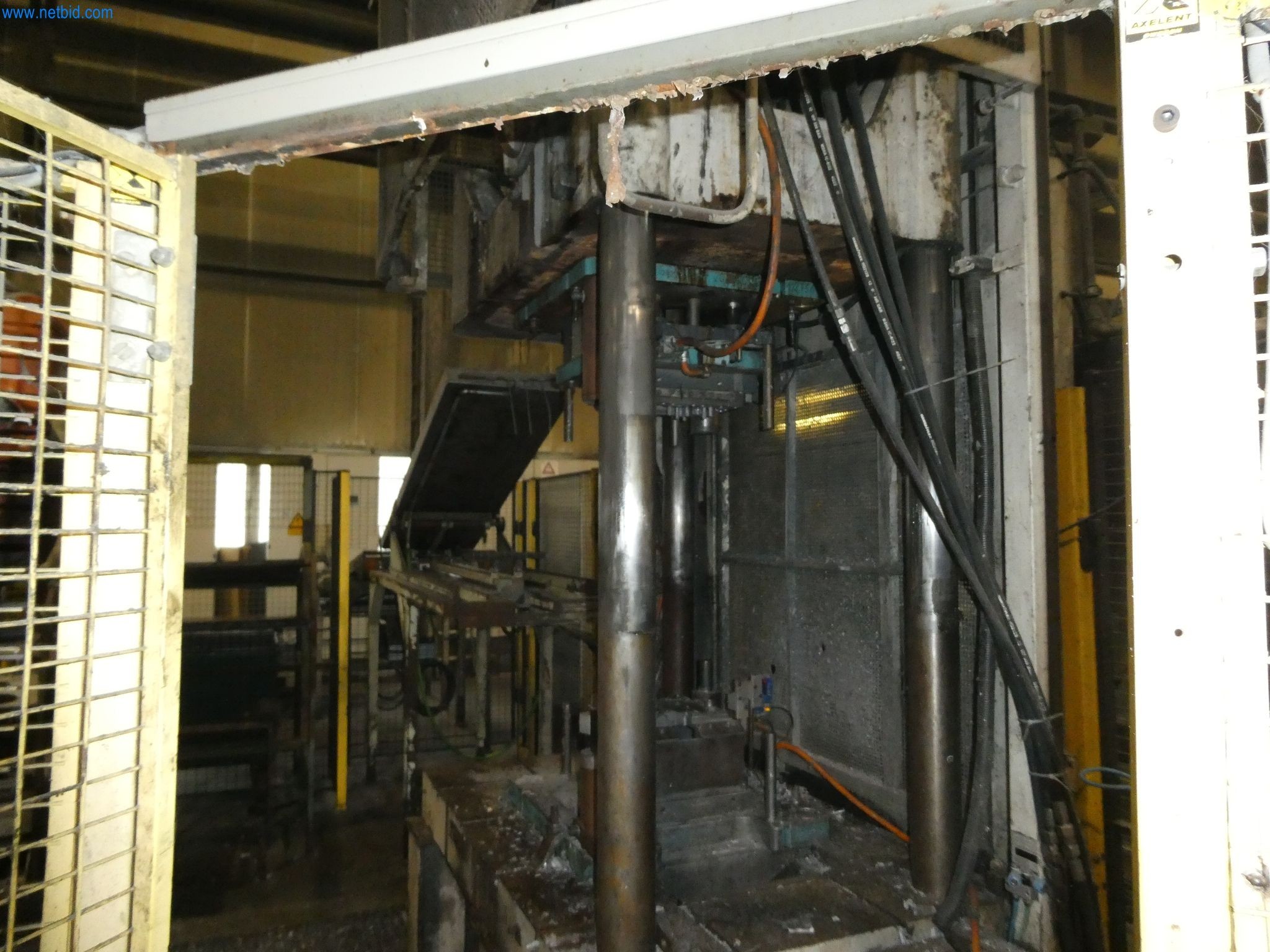 Machines & systems for light metal die casting (powertrain & structural parts)-21