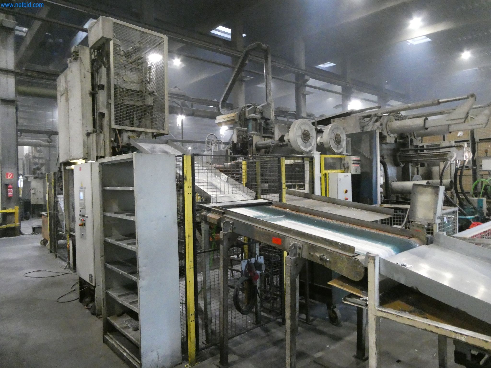 Machines & systems for light metal die casting (powertrain & structural parts)-3