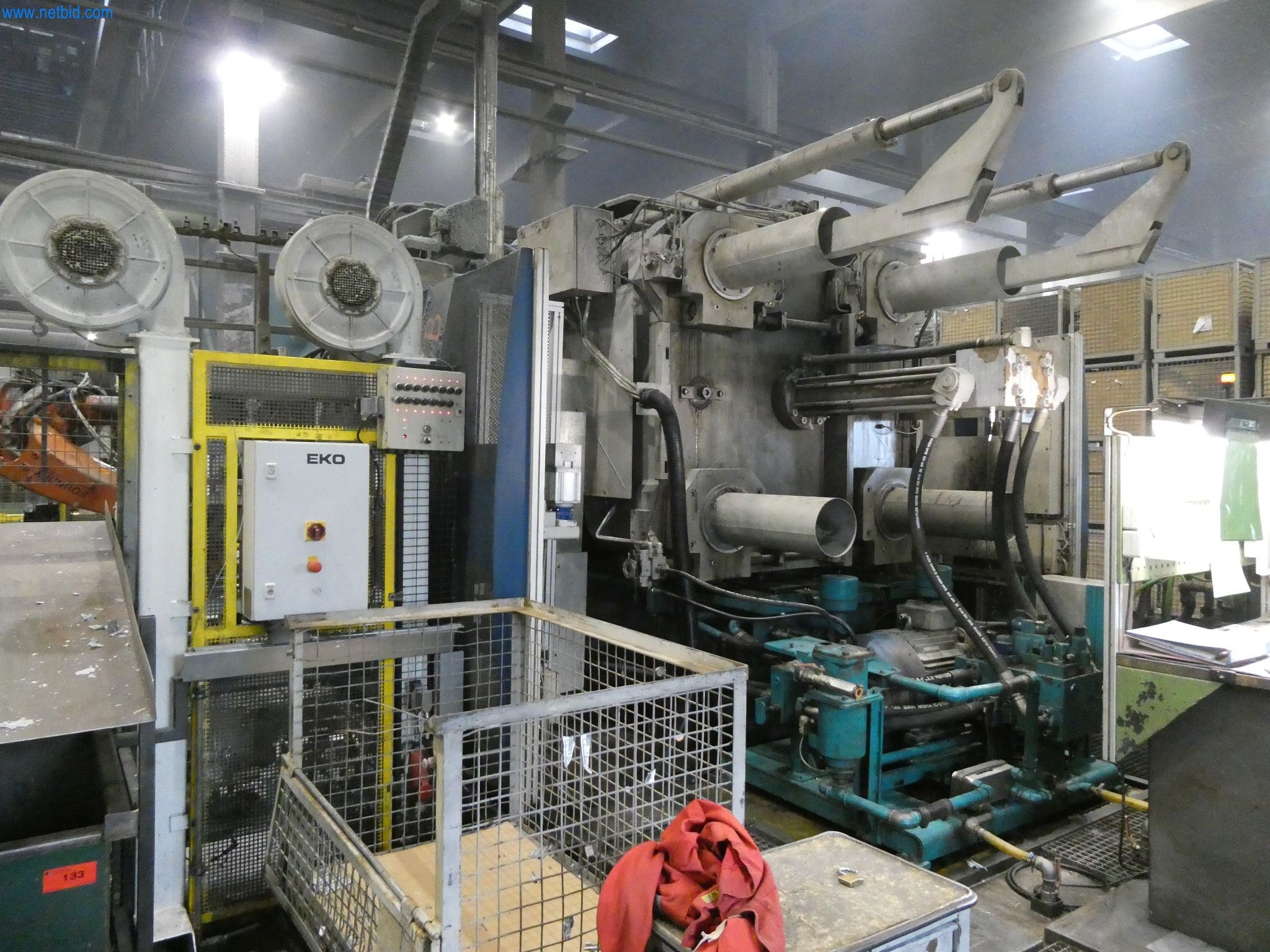 Machines & systems for light metal die casting (powertrain & structural parts)-5