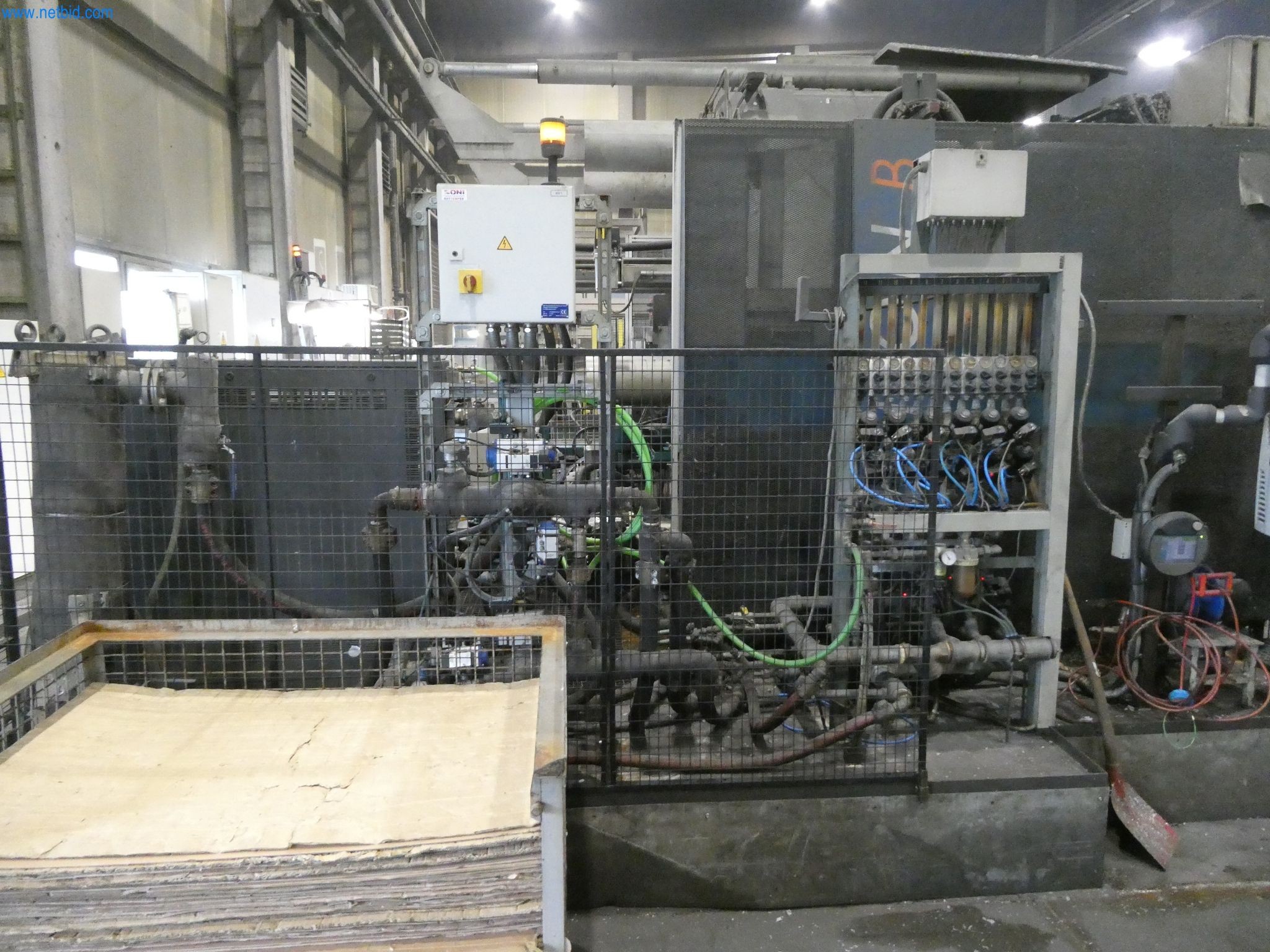 Machines & systems for light metal die casting (powertrain & structural parts)-9