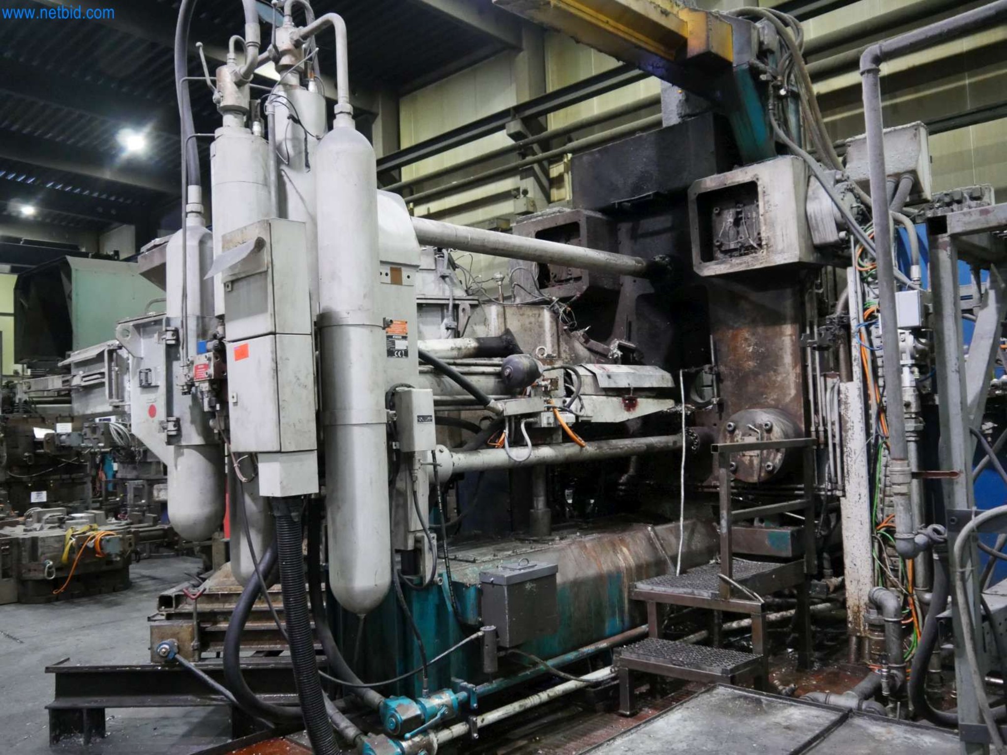 Machines & systems for light metal die casting (powertrain & structural parts)-10