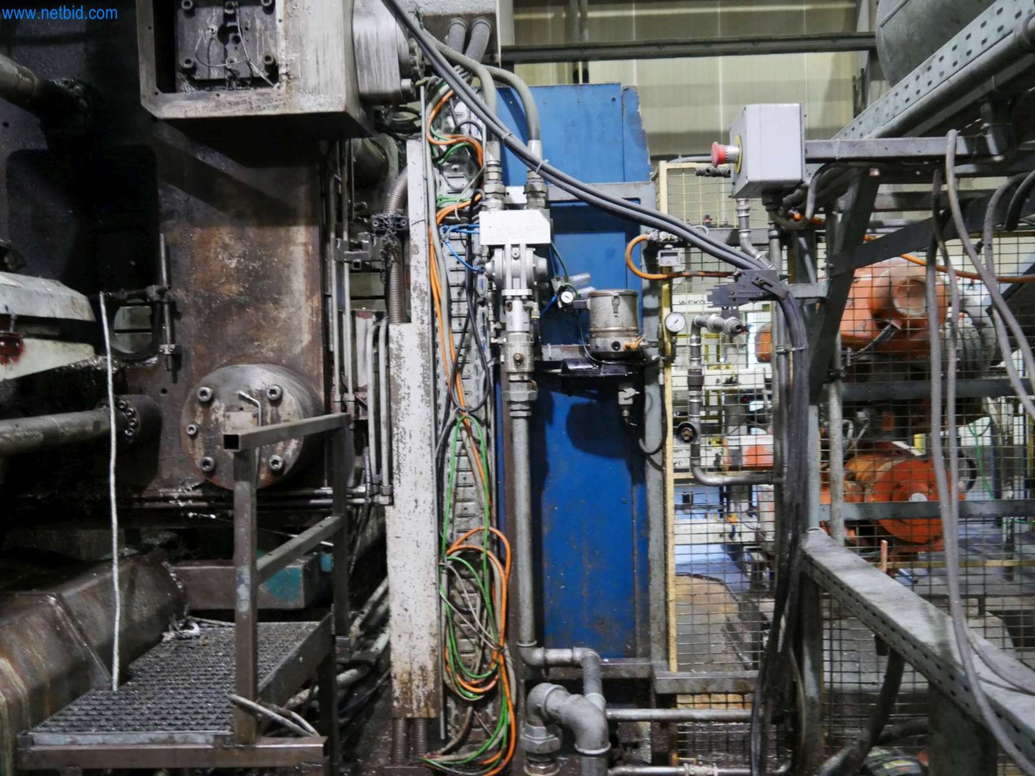 Machines & systems for light metal die casting (powertrain & structural parts)-11