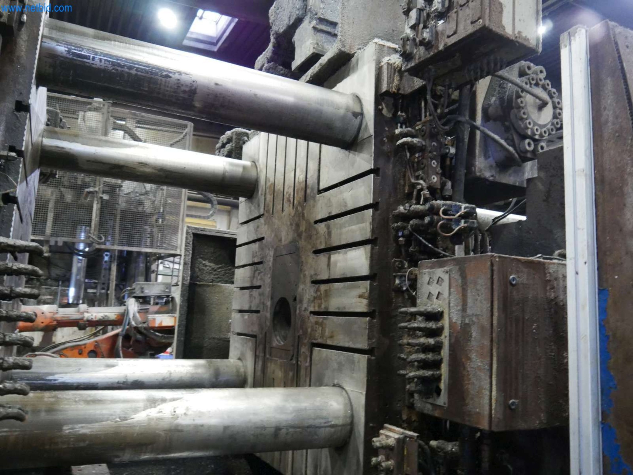 Machines & systems for light metal die casting (powertrain & structural parts)-4