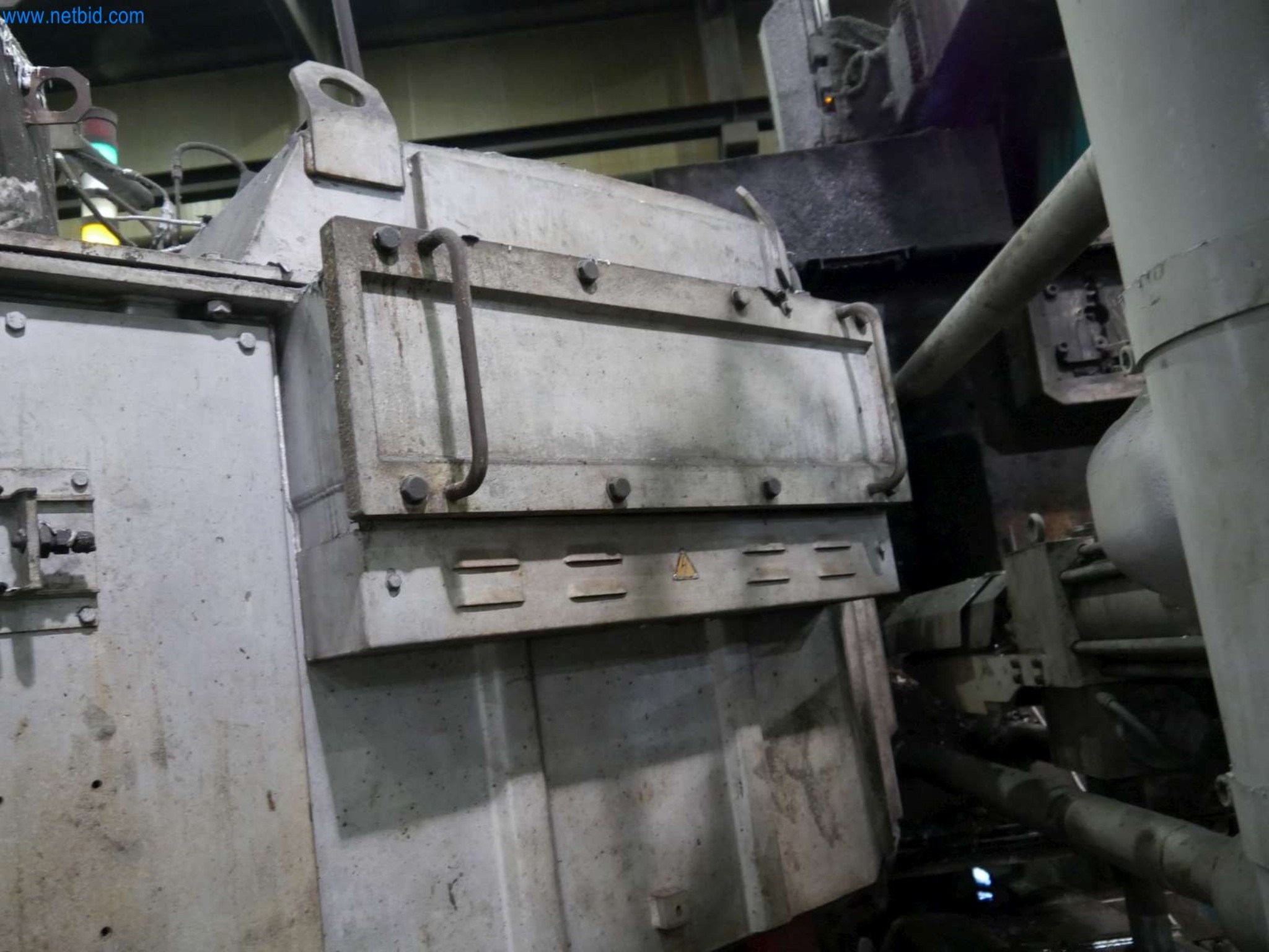 Machines & systems for light metal die casting (powertrain & structural parts)-4