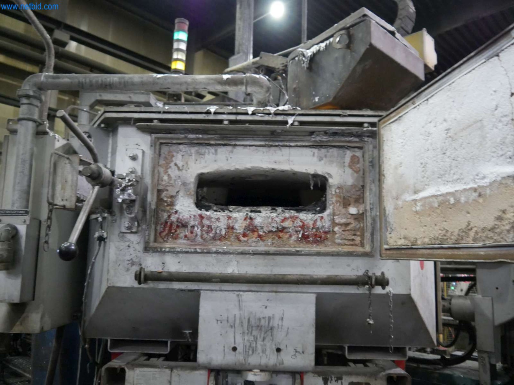 Machines & systems for light metal die casting (powertrain & structural parts)-6