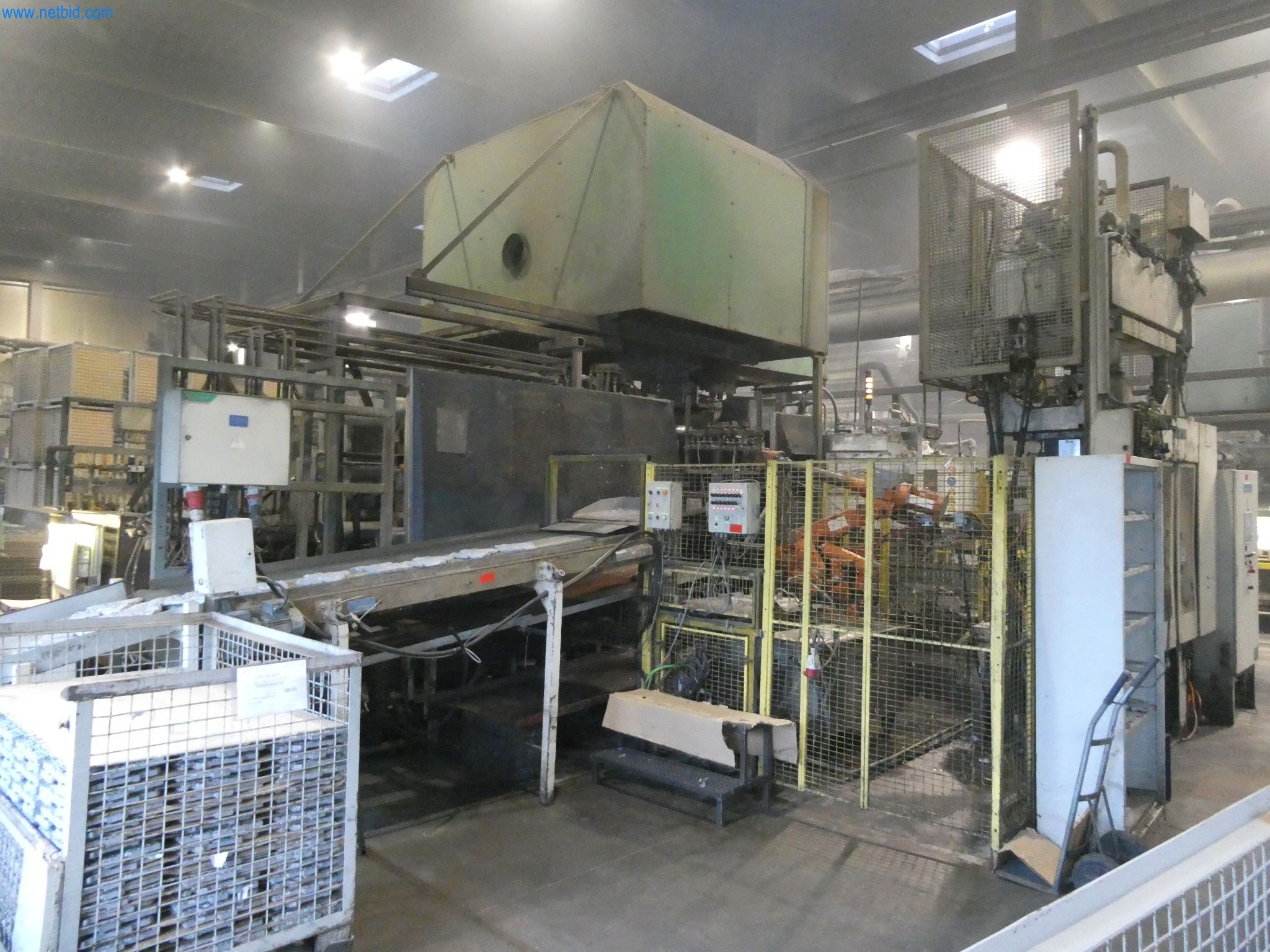 Machines & systems for light metal die casting (powertrain & structural parts)-3