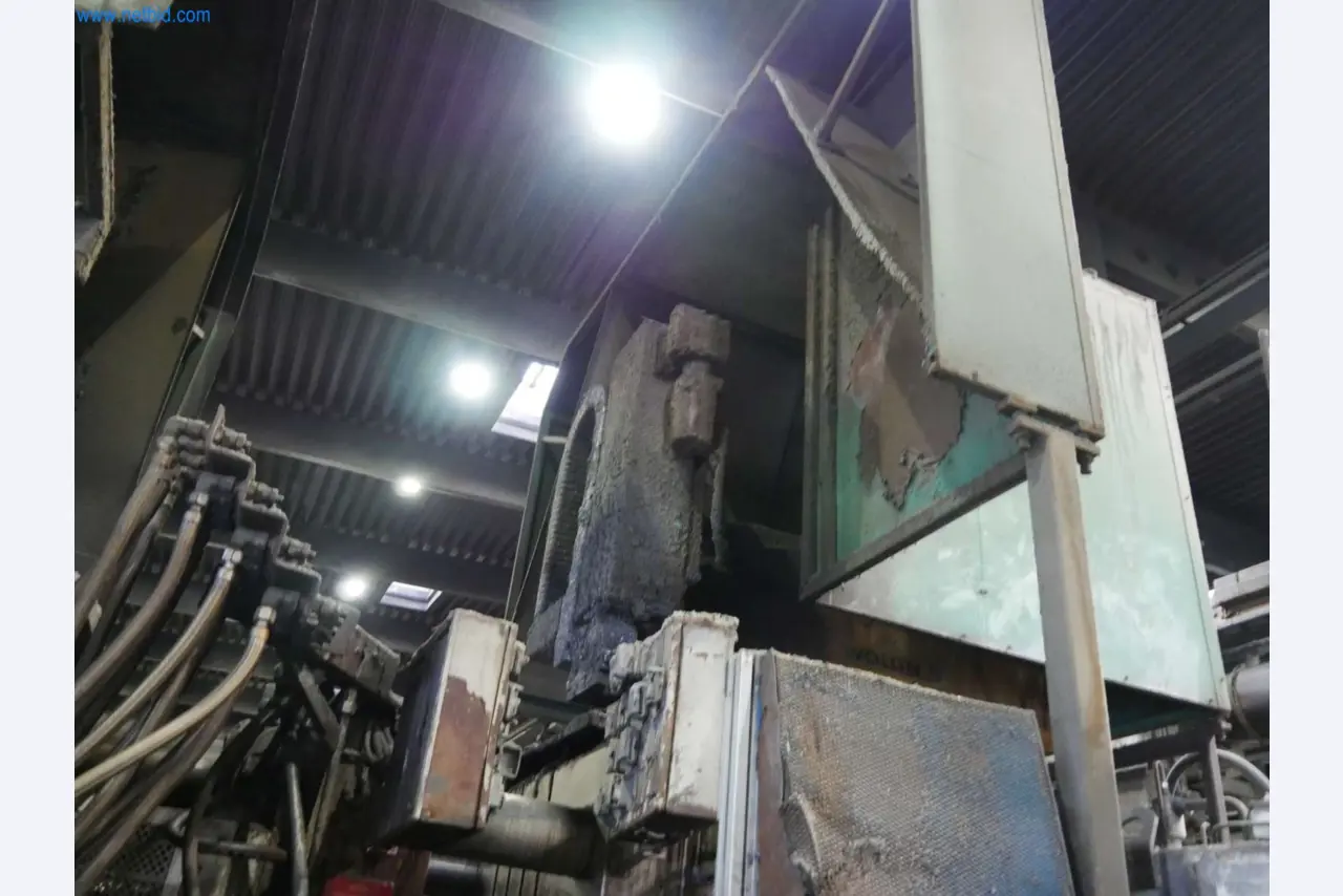 Machines & systems for light metal die casting (powertrain & structural parts)-10
