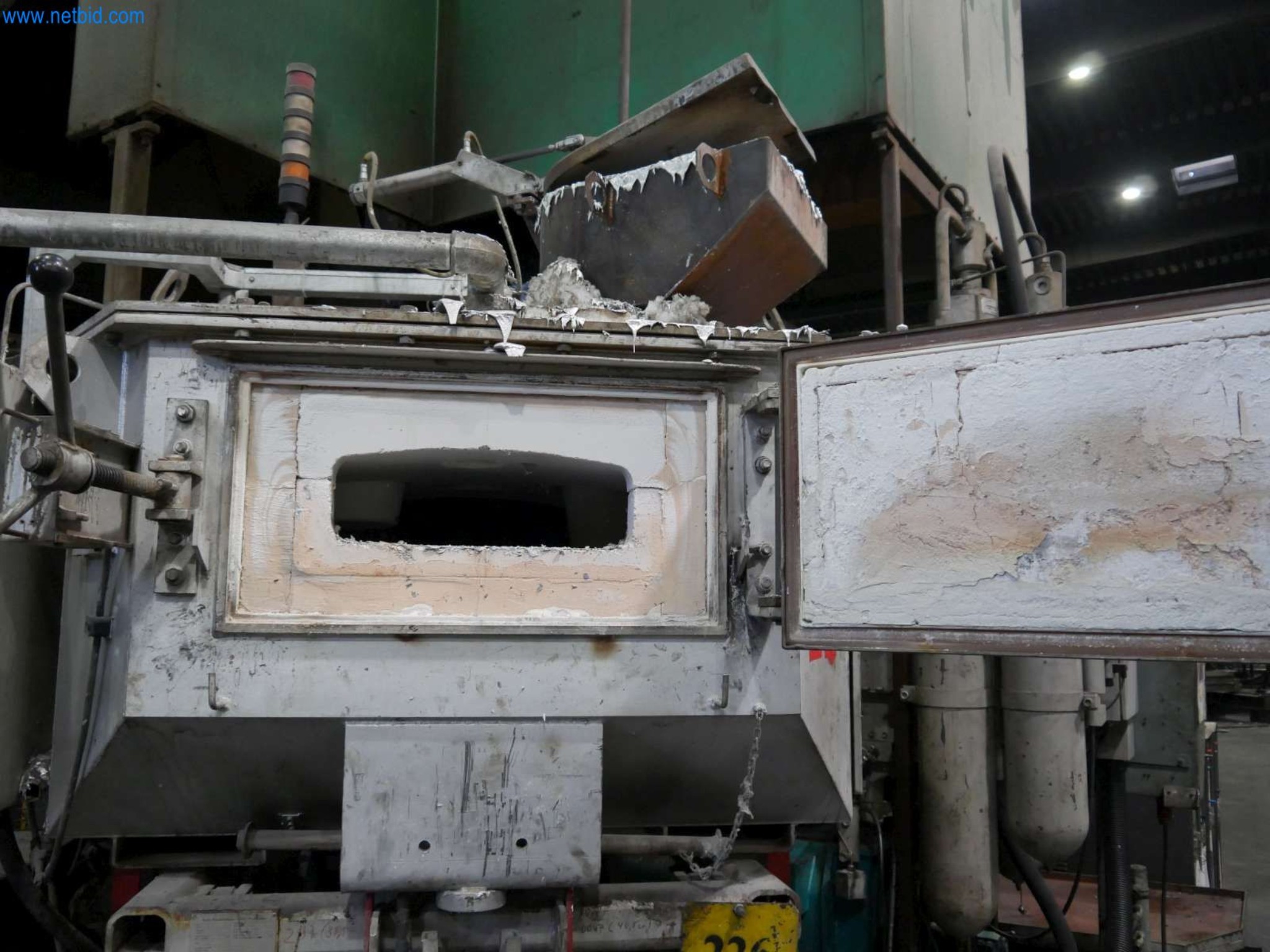 Machines & systems for light metal die casting (powertrain & structural parts)-3
