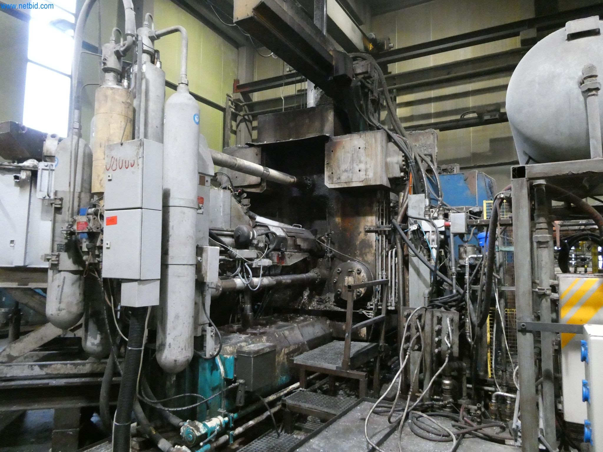 Machines & systems for light metal die casting (powertrain & structural parts)-11