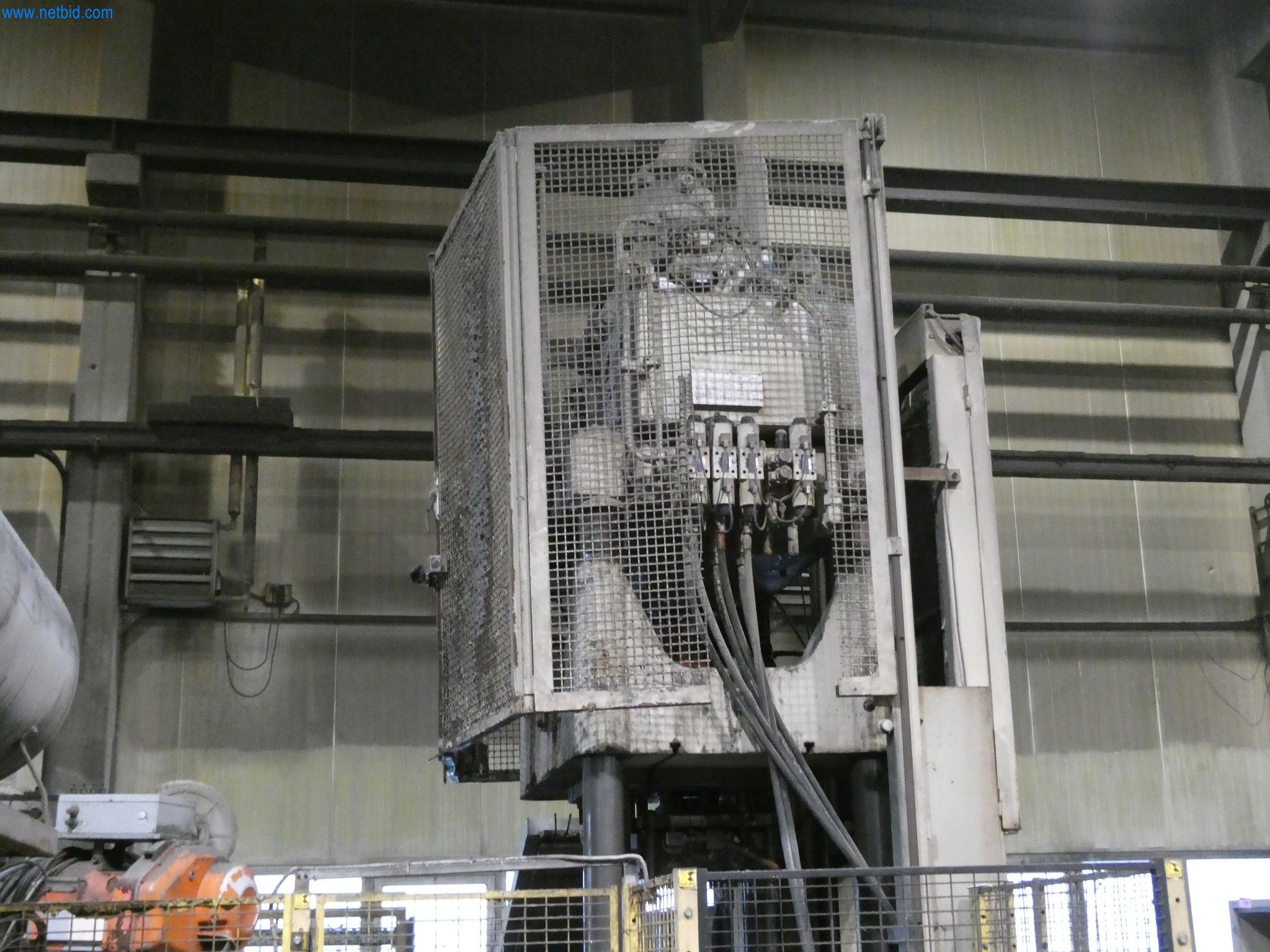 Machines & systems for light metal die casting (powertrain & structural parts)-12