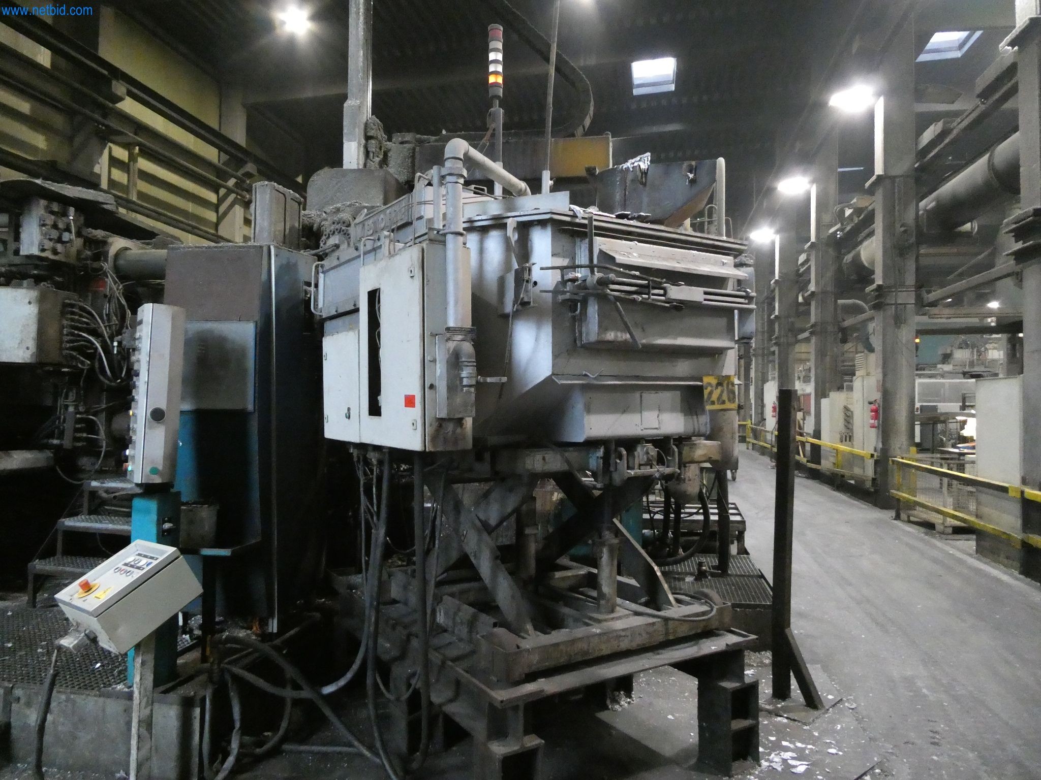 Machines & systems for light metal die casting (powertrain & structural parts)-15