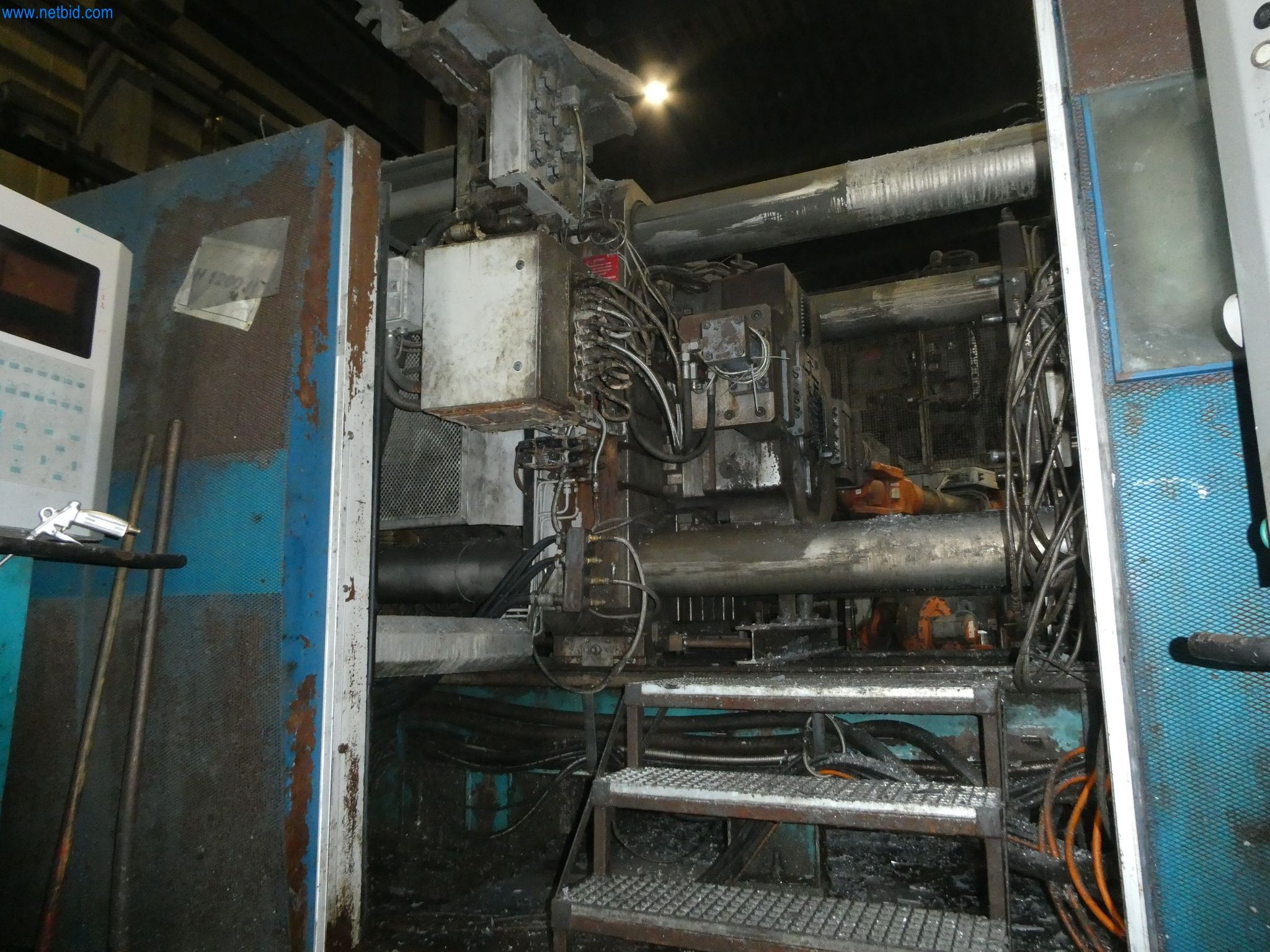 Machines & systems for light metal die casting (powertrain & structural parts)-20