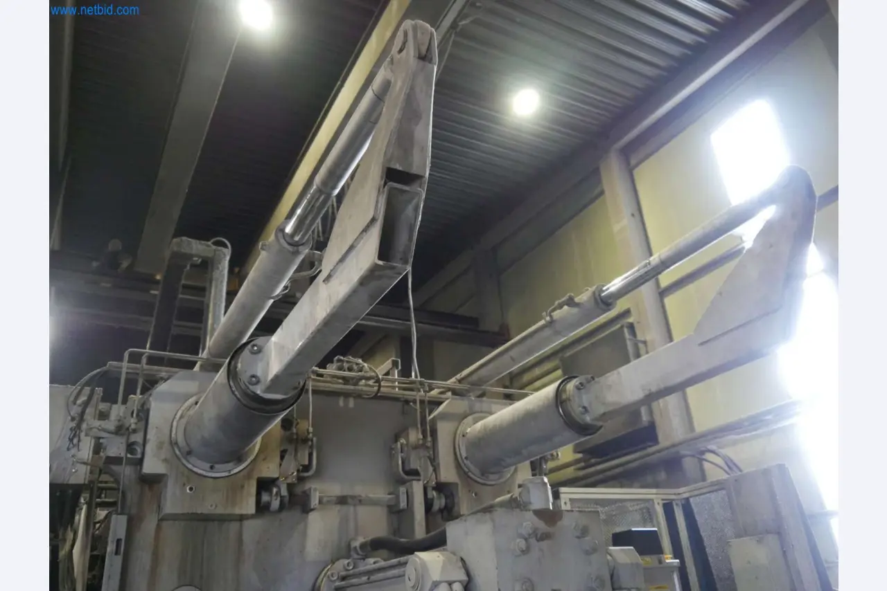 Machines & systems for light metal die casting (powertrain & structural parts)-11