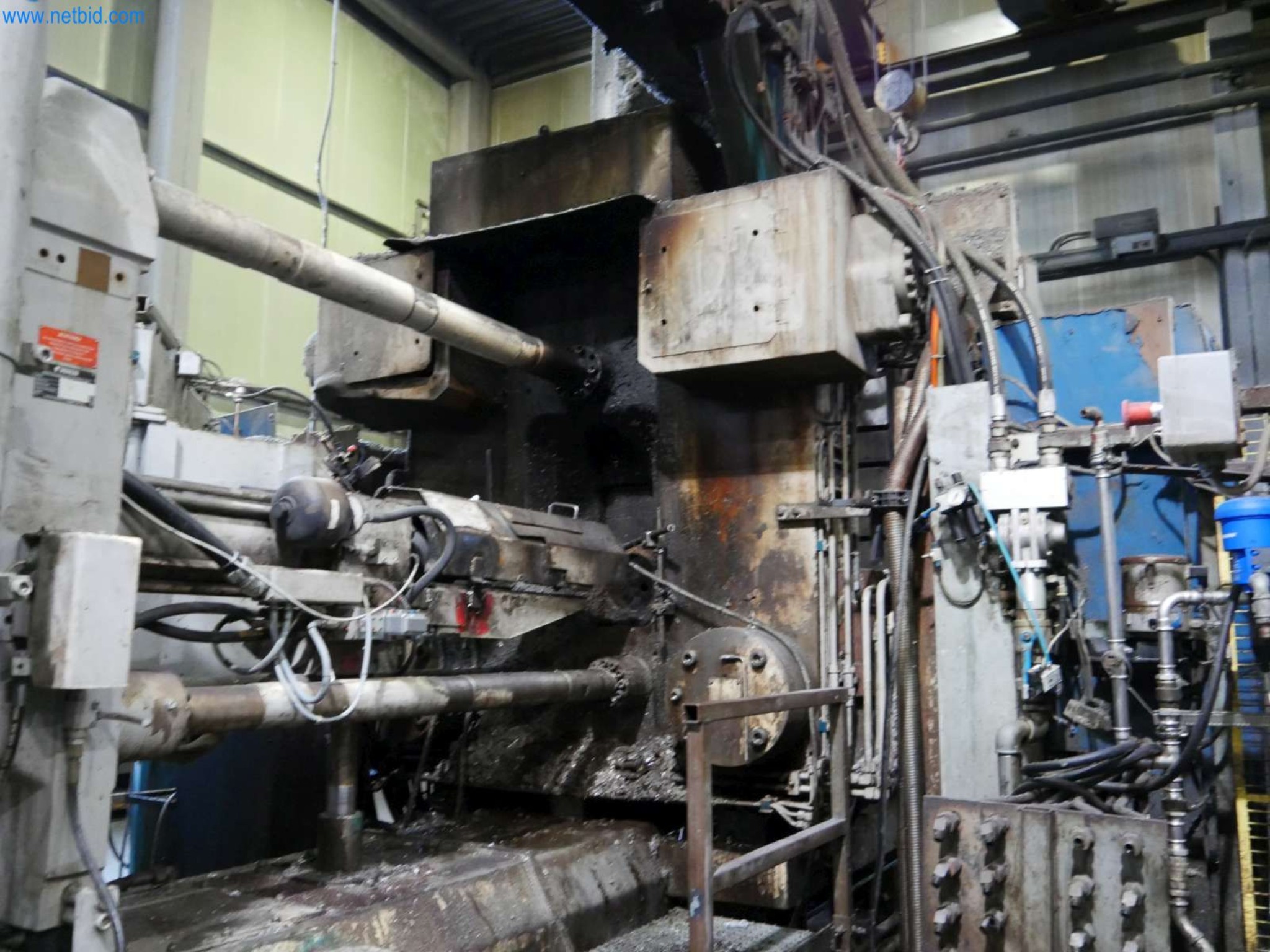 Machines & systems for light metal die casting (powertrain & structural parts)-13