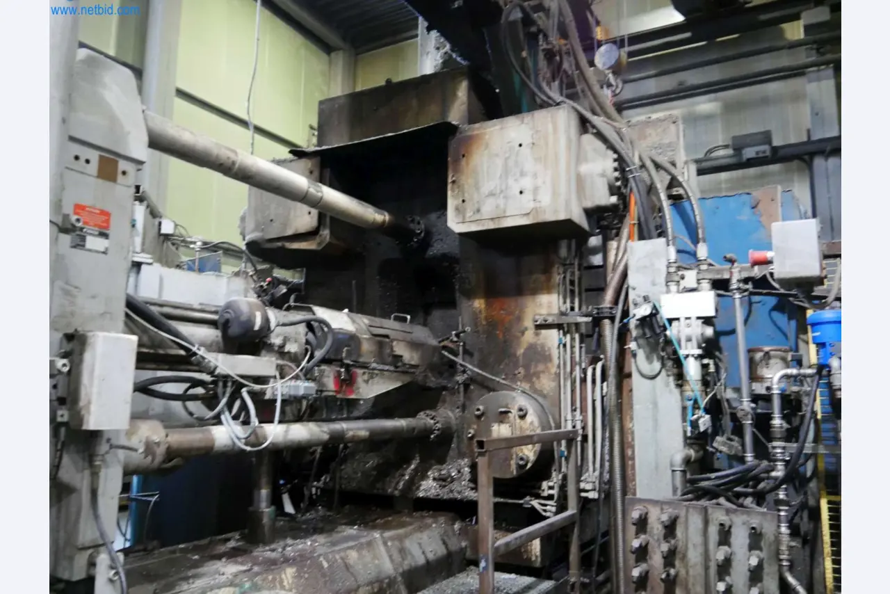 Machines & systems for light metal die casting (powertrain & structural parts)-13