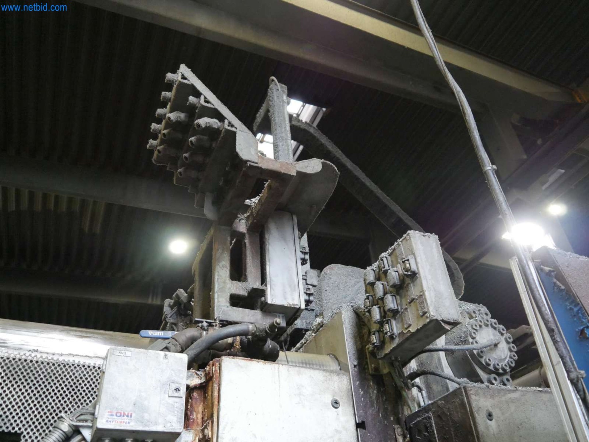 Machines & systems for light metal die casting (powertrain & structural parts)-4