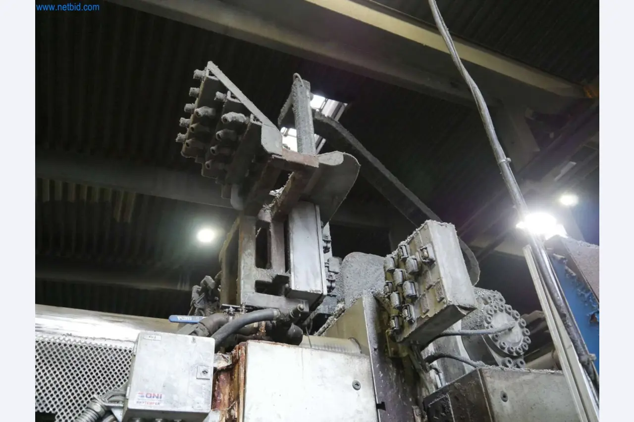 Machines & systems for light metal die casting (powertrain & structural parts)-4