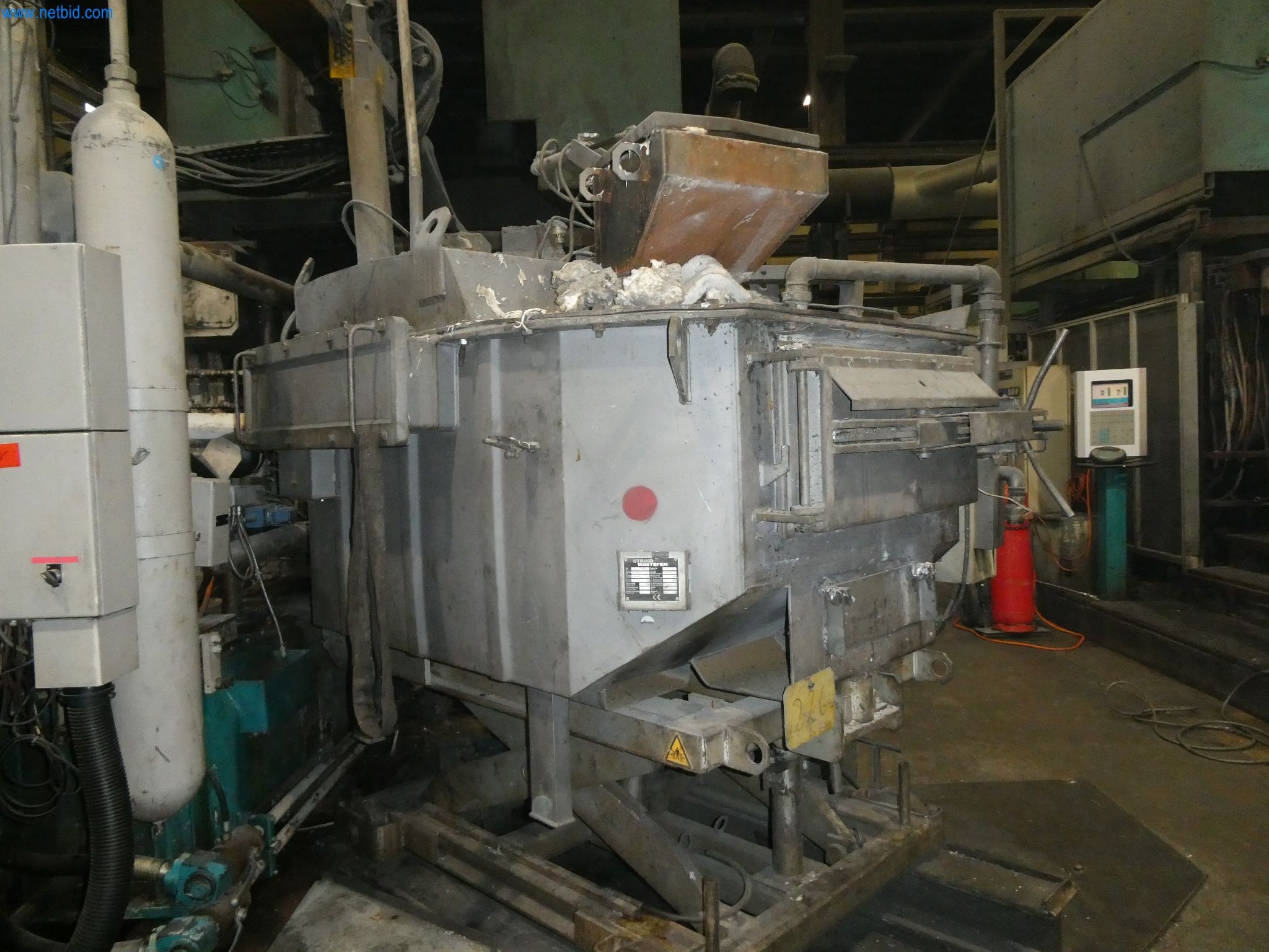 Machines & systems for light metal die casting (powertrain & structural parts)-16