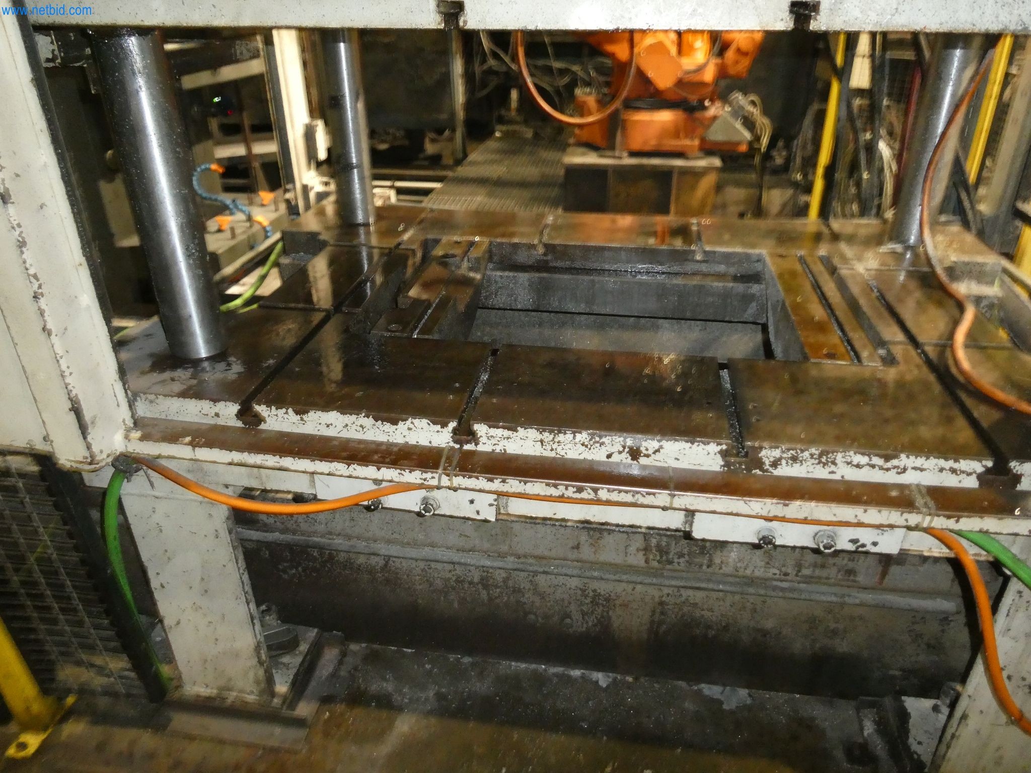 Machines & systems for light metal die casting (powertrain & structural parts)-26