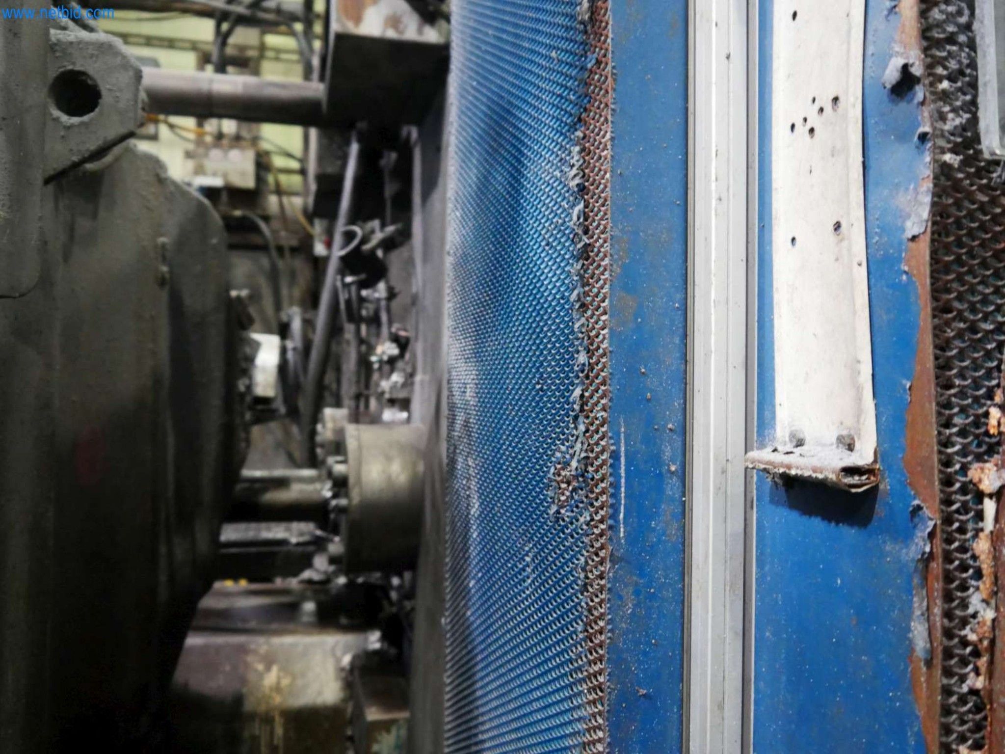 Machines & systems for light metal die casting (powertrain & structural parts)-10