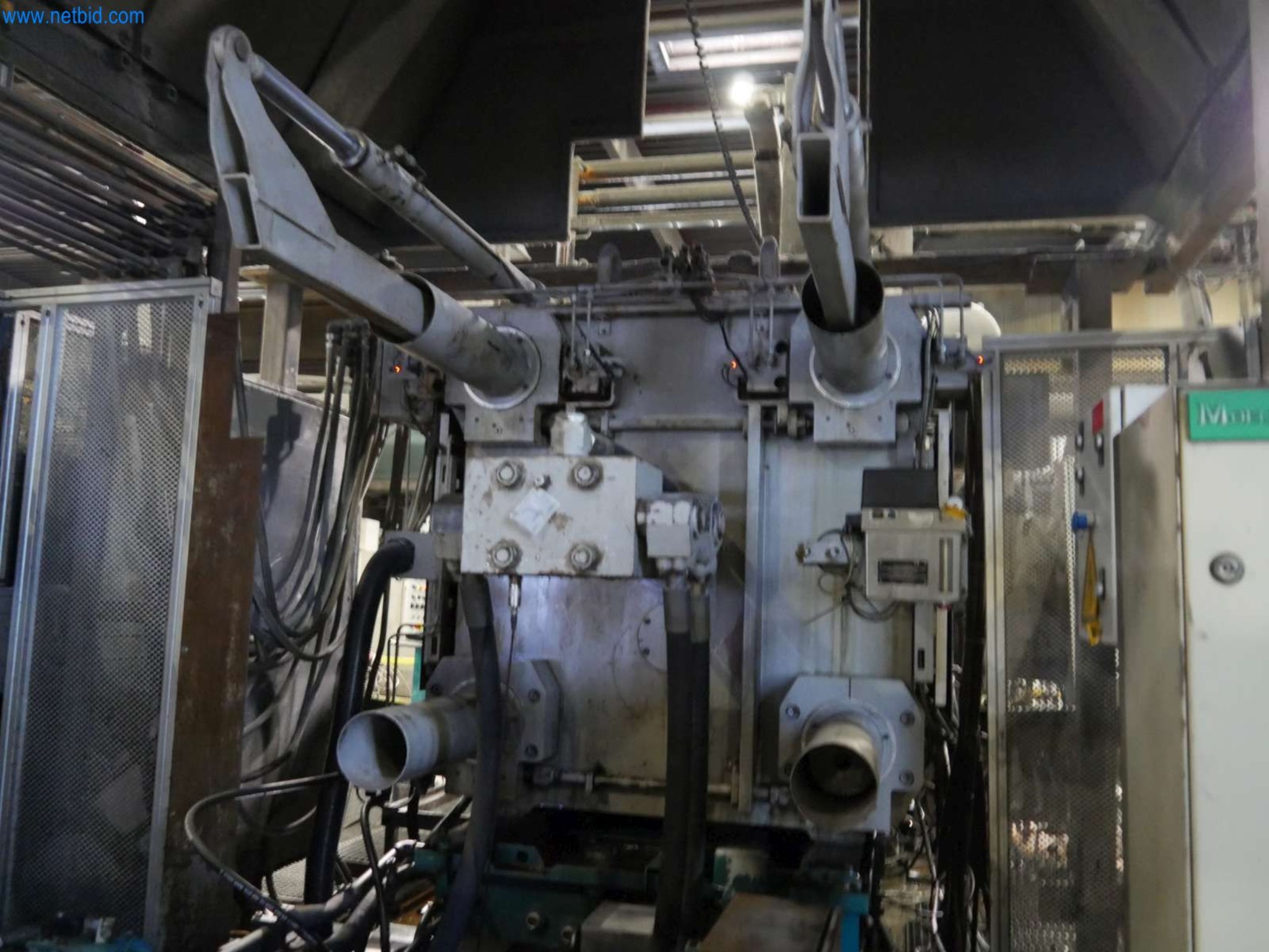 Machines & systems for light metal die casting (powertrain & structural parts)-13